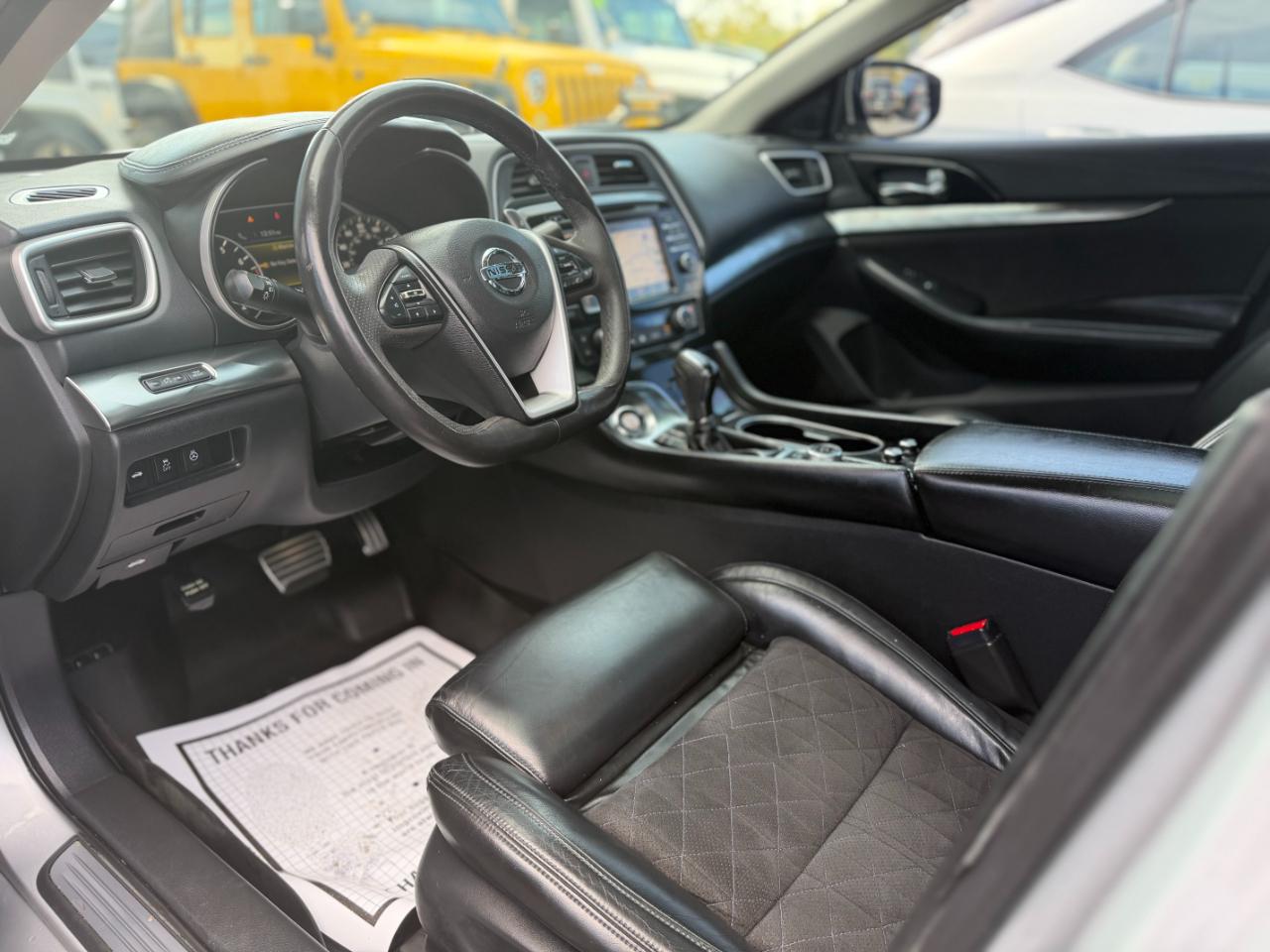 Nissan Maxima 4dr Sdn 3.5 SR 2016