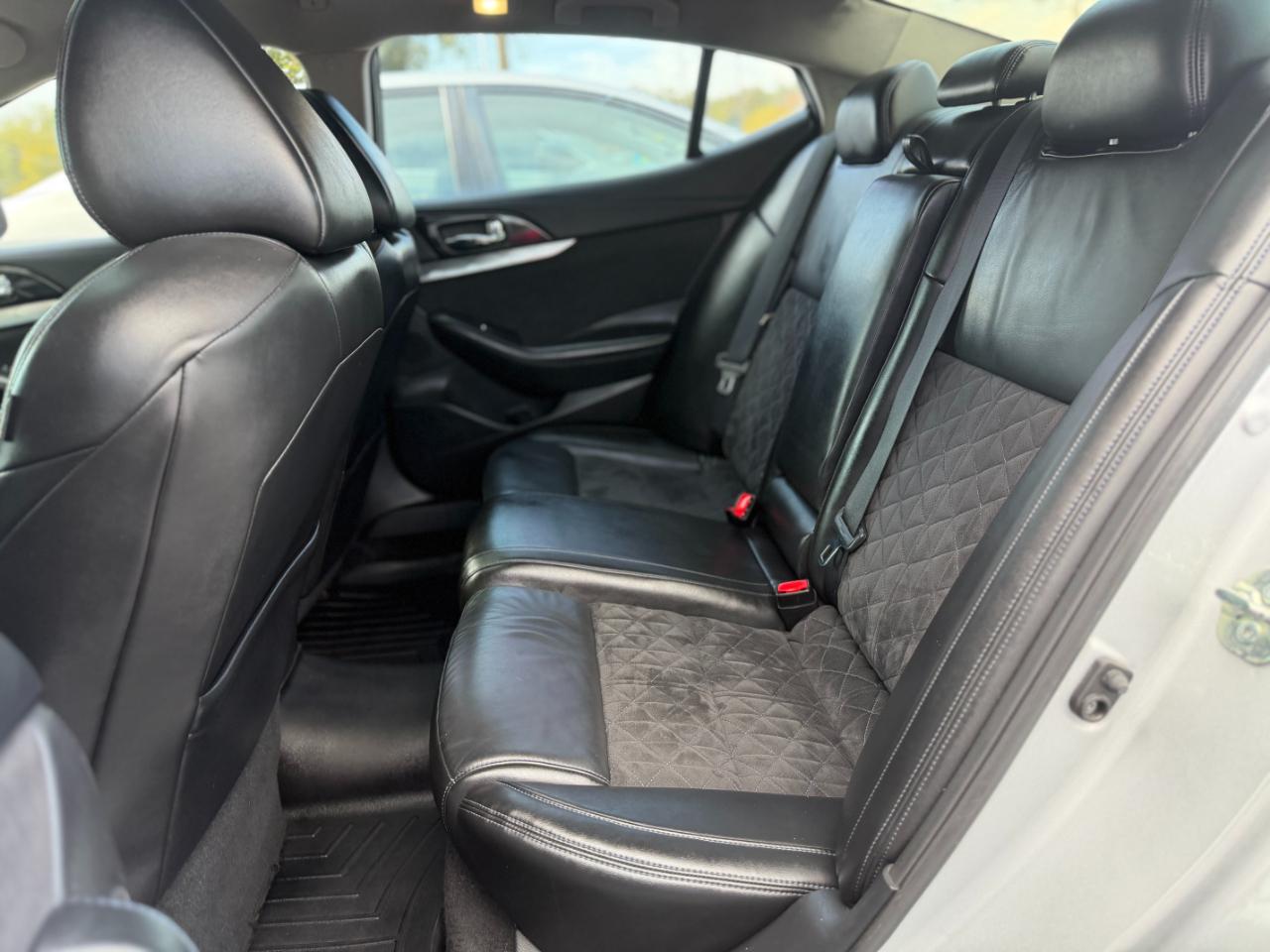 Nissan Maxima 4dr Sdn 3.5 SR 2016