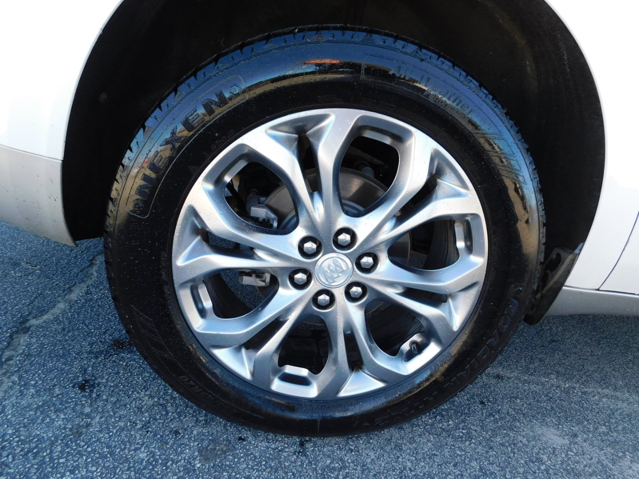 Buick Enclave FWD 4dr Avenir 2018