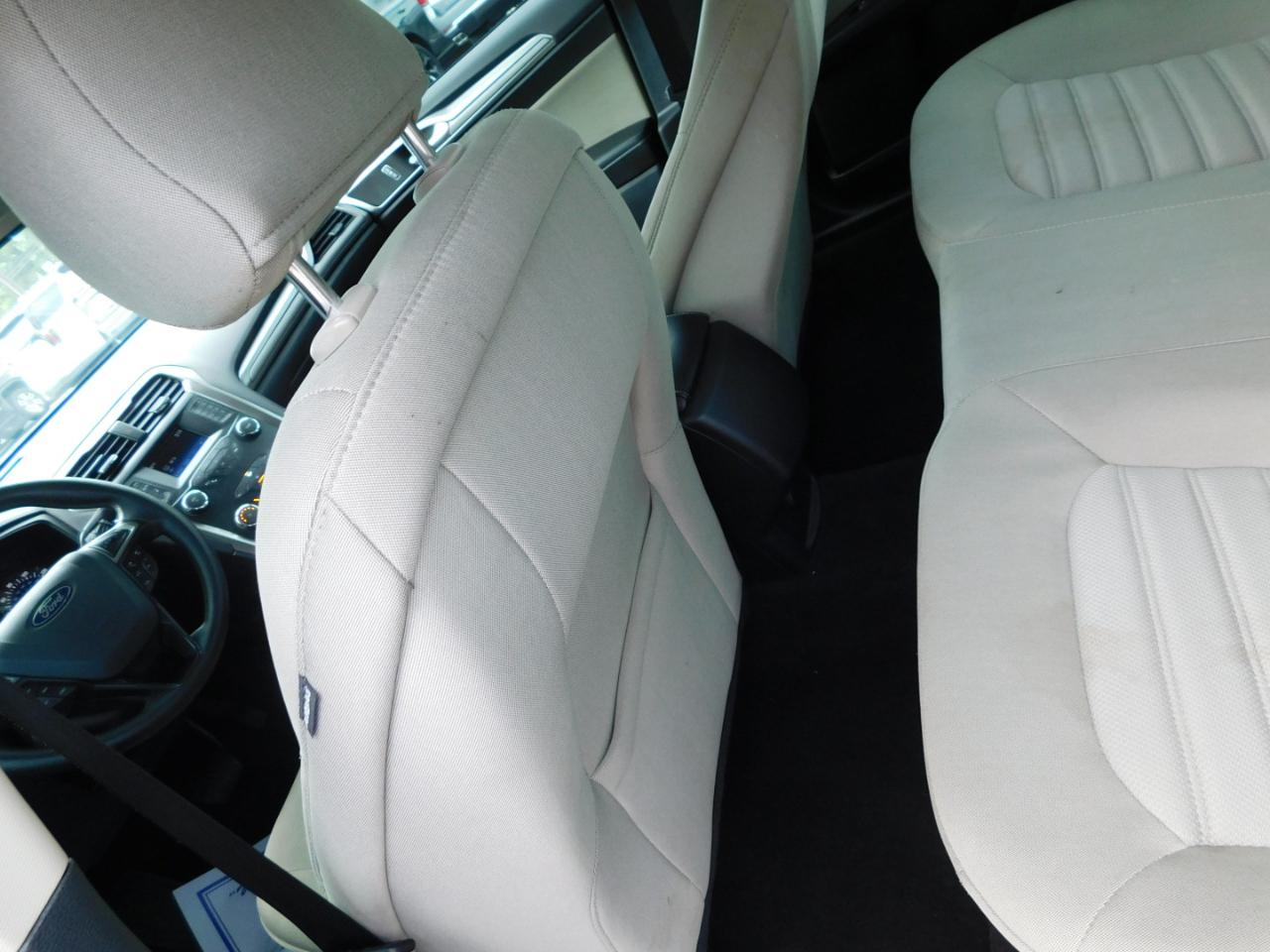Ford Fusion S FWD 2019