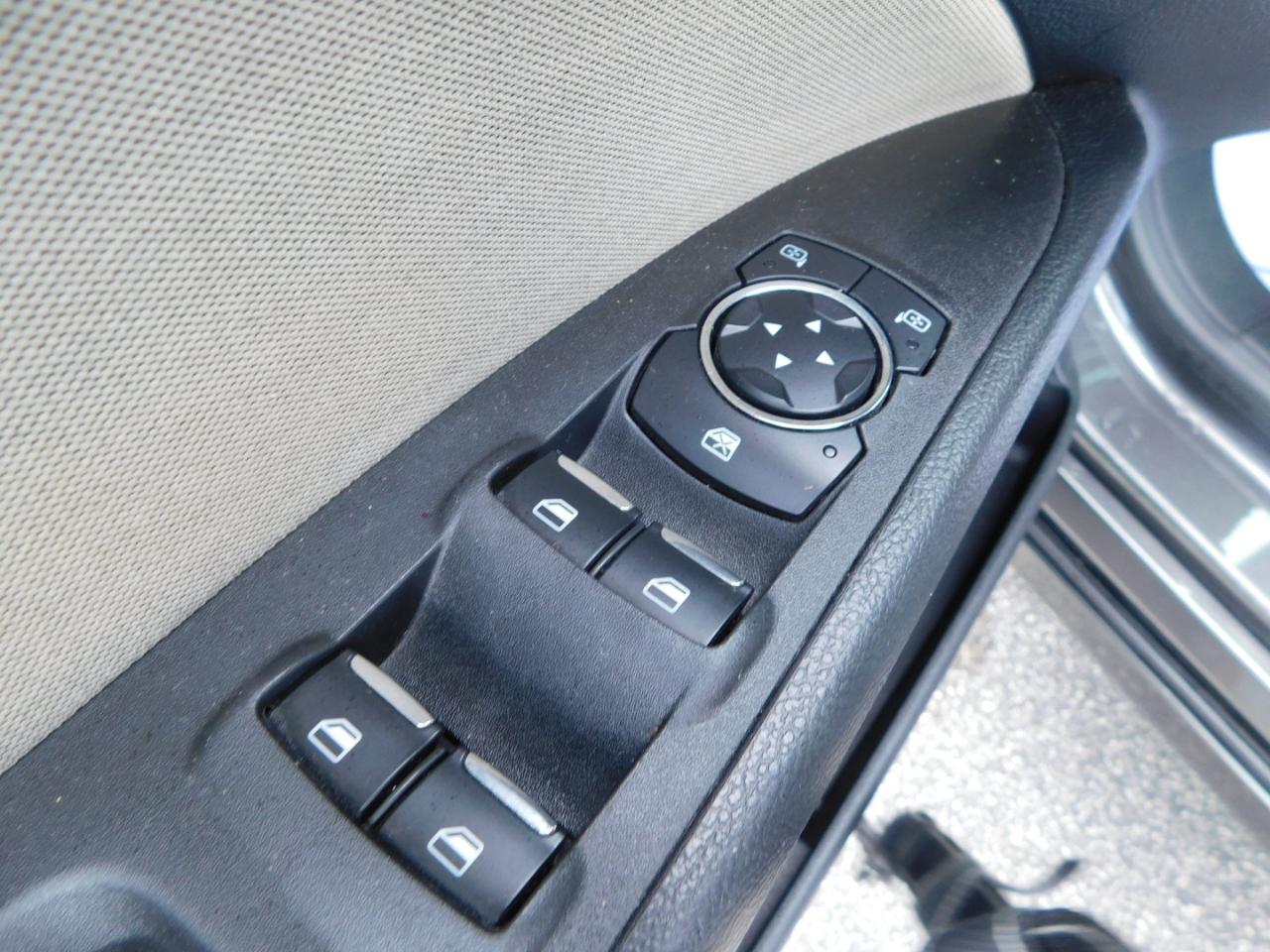 Ford Fusion S FWD 2019