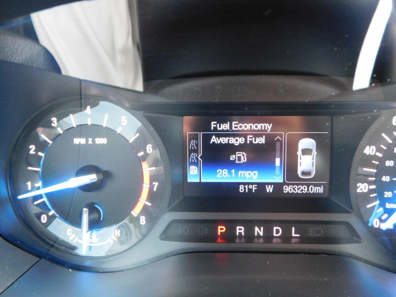 Ford Fusion S FWD 2019