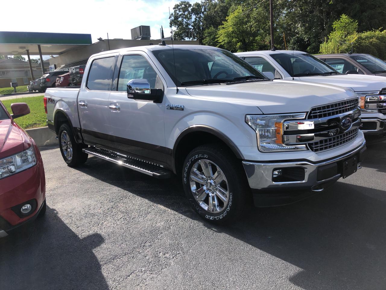 Ford F-150 4WD SuperCrew 145" Lariat 2019