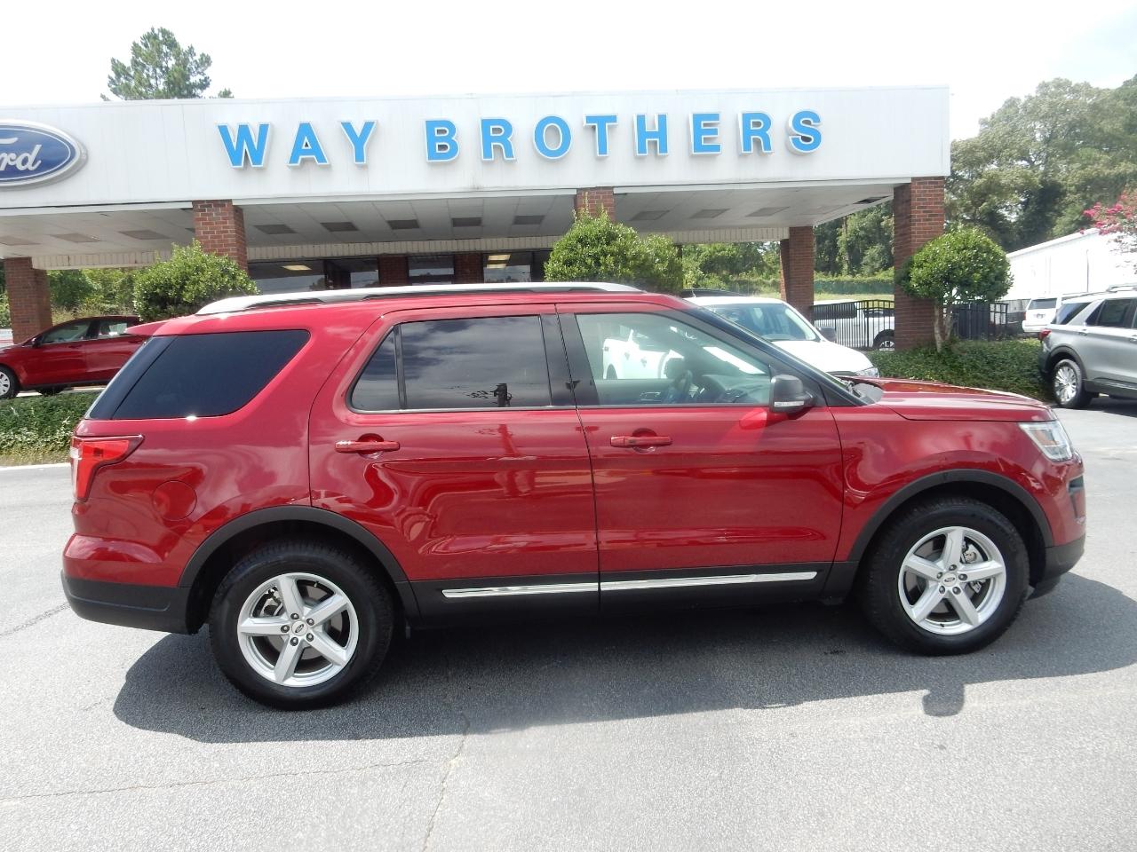 Ford Explorer XLT FWD 2019