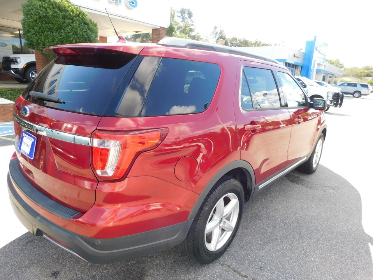 Ford Explorer XLT FWD 2019