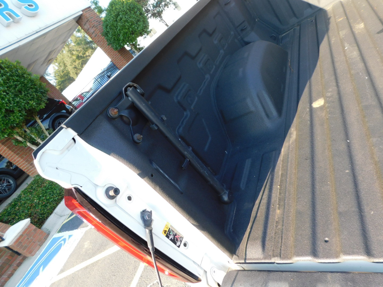 GMC Sierra 1500 4WD Crew Cab 147" SLT 2020 GMC Sierra 1500 4WD Crew Cab 147" SLT 2020