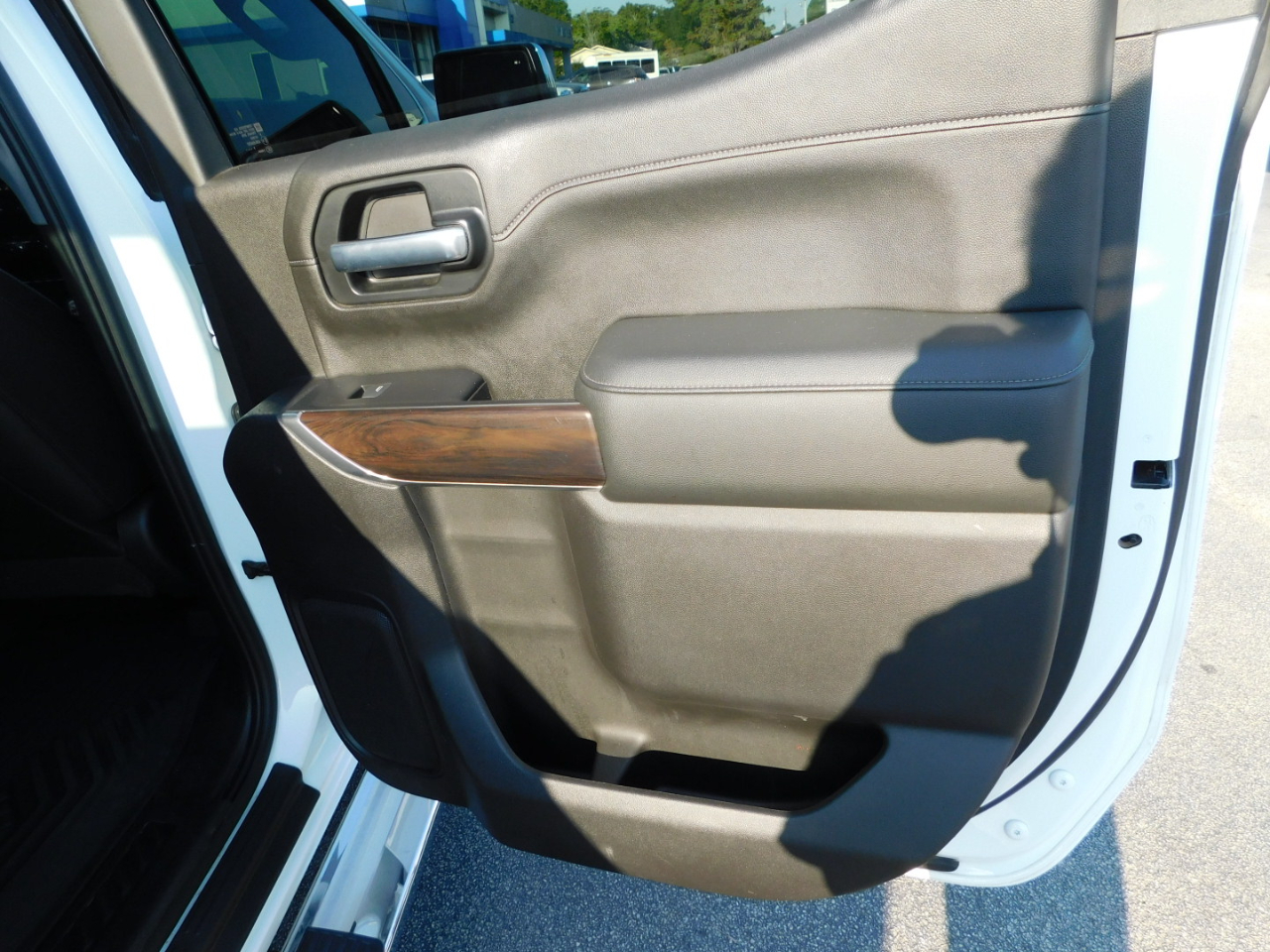 GMC Sierra 1500 4WD Crew Cab 147" SLT 2020 GMC Sierra 1500 4WD Crew Cab 147" SLT 2020