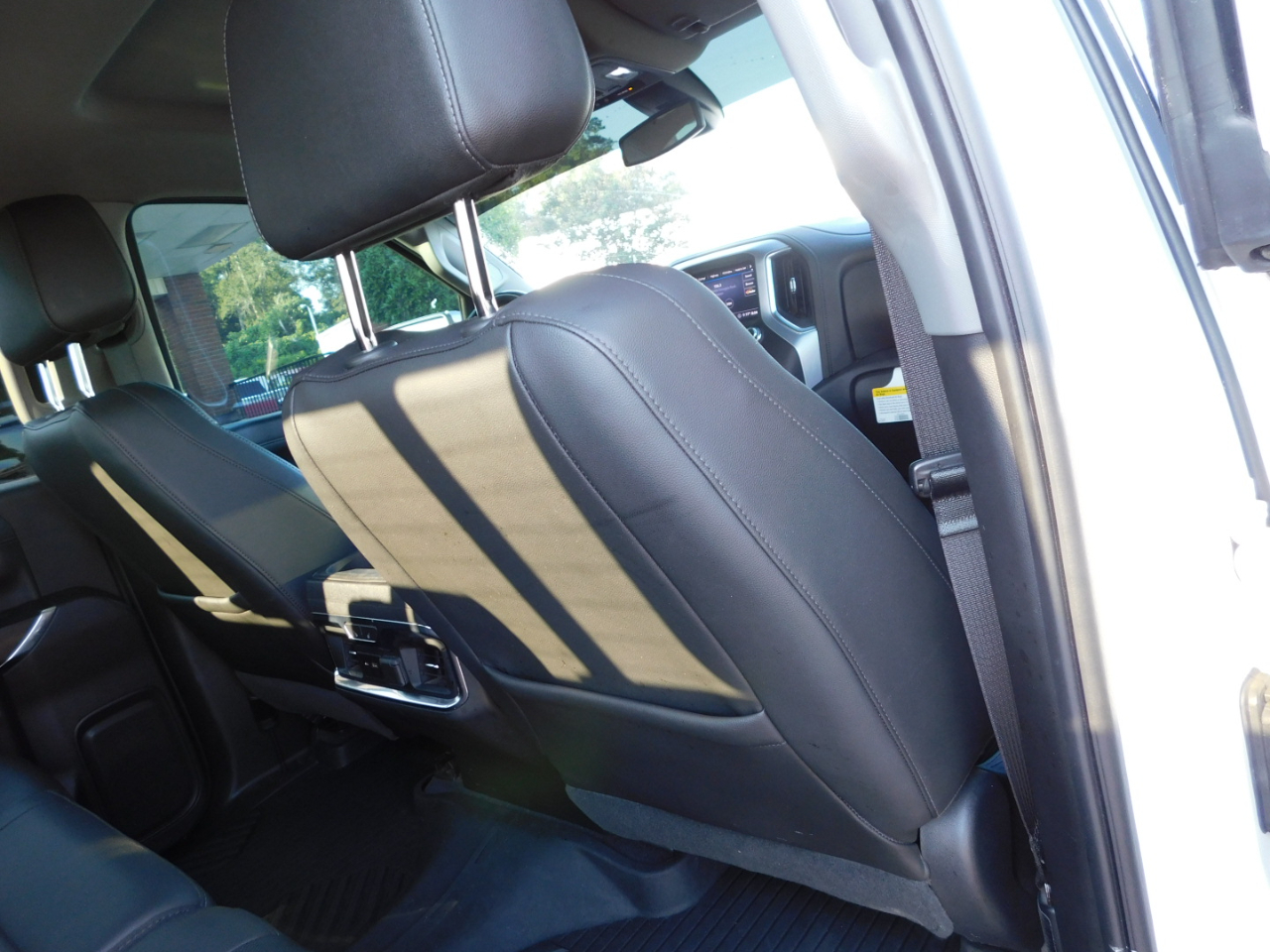 GMC Sierra 1500 4WD Crew Cab 147" SLT 2020 GMC Sierra 1500 4WD Crew Cab 147" SLT 2020