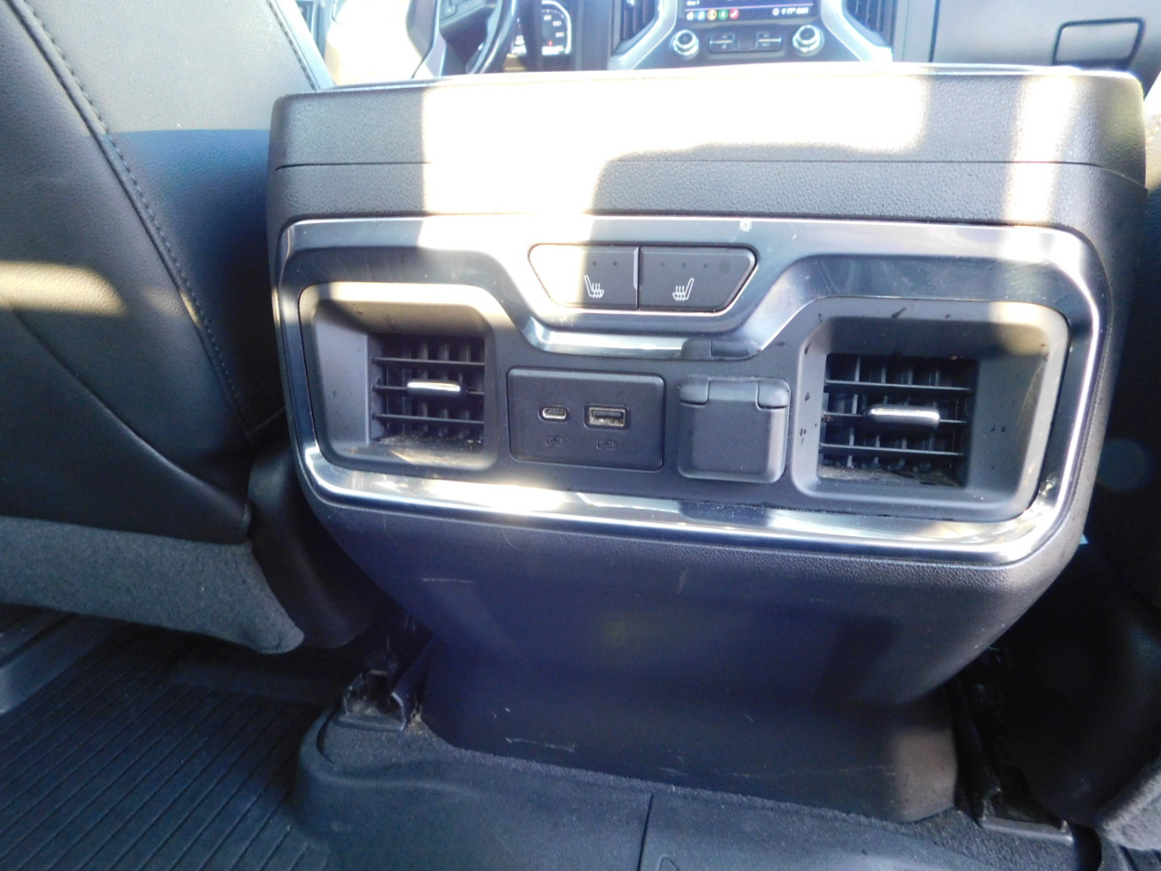 GMC Sierra 1500 4WD Crew Cab 147" SLT 2020 GMC Sierra 1500 4WD Crew Cab 147" SLT 2020