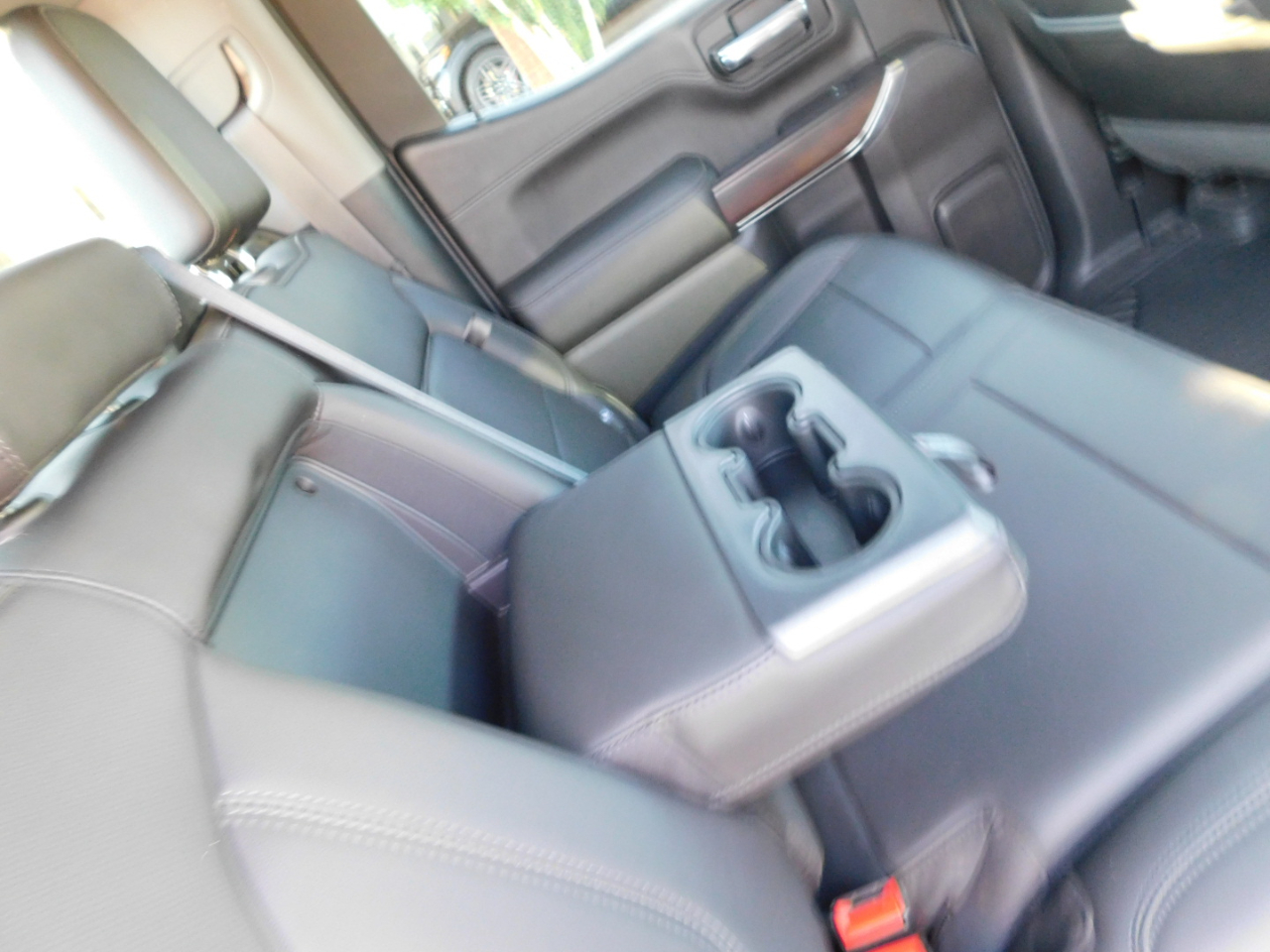 GMC Sierra 1500 4WD Crew Cab 147" SLT 2020 GMC Sierra 1500 4WD Crew Cab 147" SLT 2020