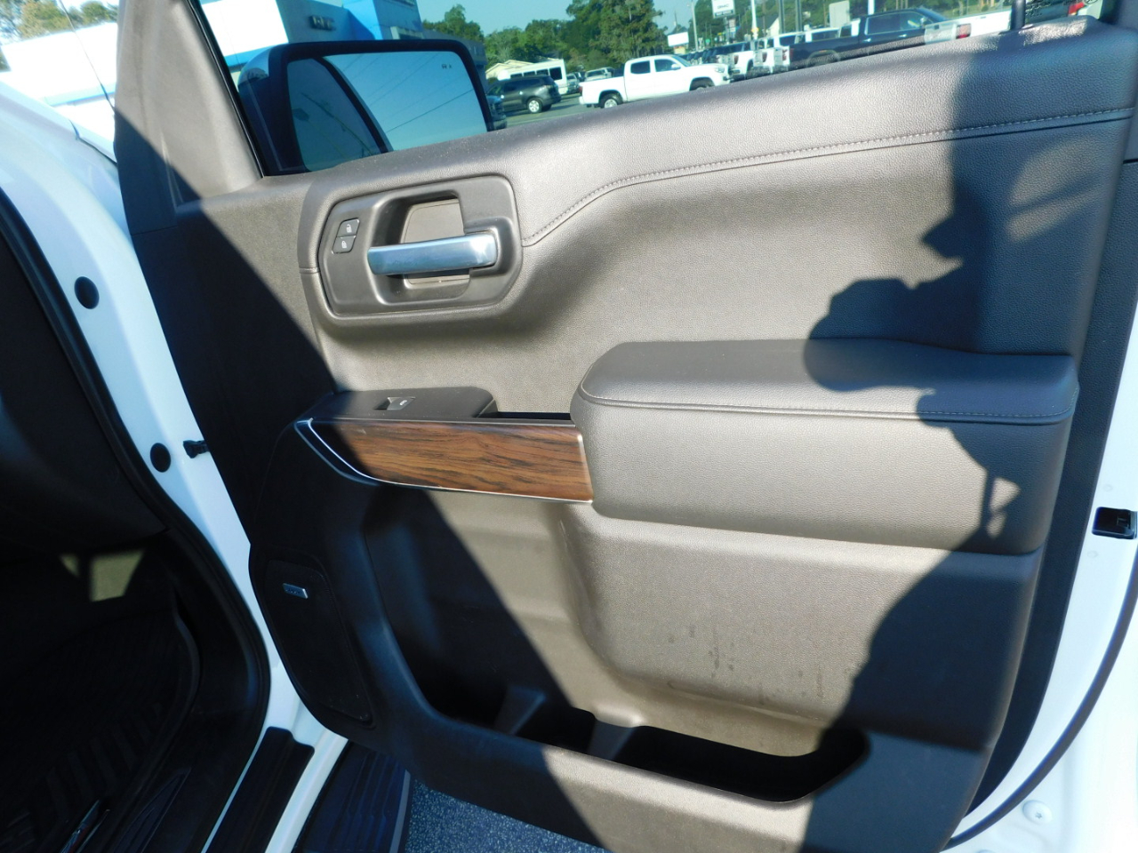 GMC Sierra 1500 4WD Crew Cab 147" SLT 2020 GMC Sierra 1500 4WD Crew Cab 147" SLT 2020