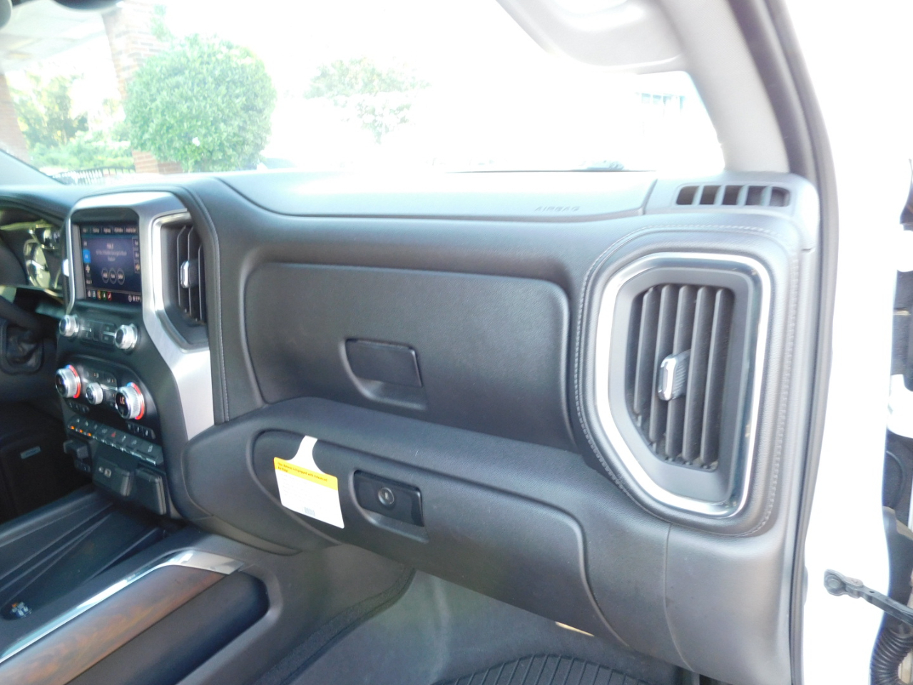 GMC Sierra 1500 4WD Crew Cab 147" SLT 2020 GMC Sierra 1500 4WD Crew Cab 147" SLT 2020