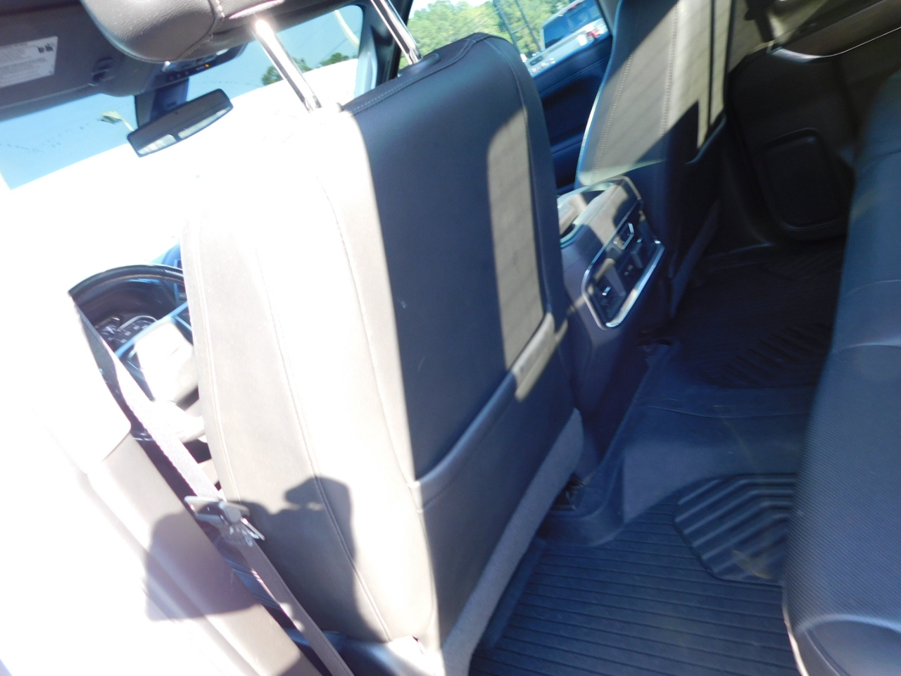 GMC Sierra 1500 4WD Crew Cab 147" SLT 2020 GMC Sierra 1500 4WD Crew Cab 147" SLT 2020