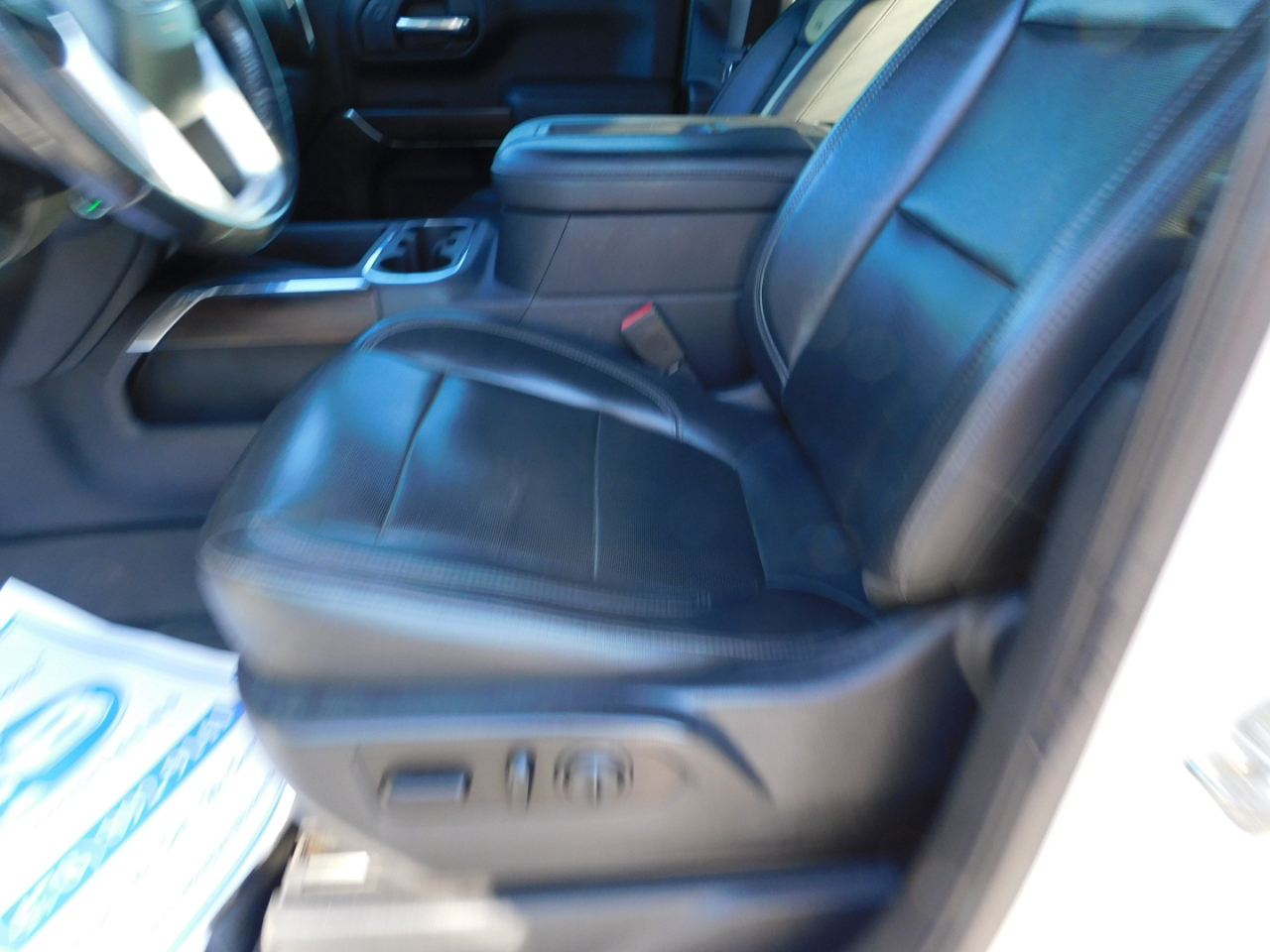 GMC Sierra 1500 4WD Crew Cab 147" SLT 2020 GMC Sierra 1500 4WD Crew Cab 147" SLT 2020