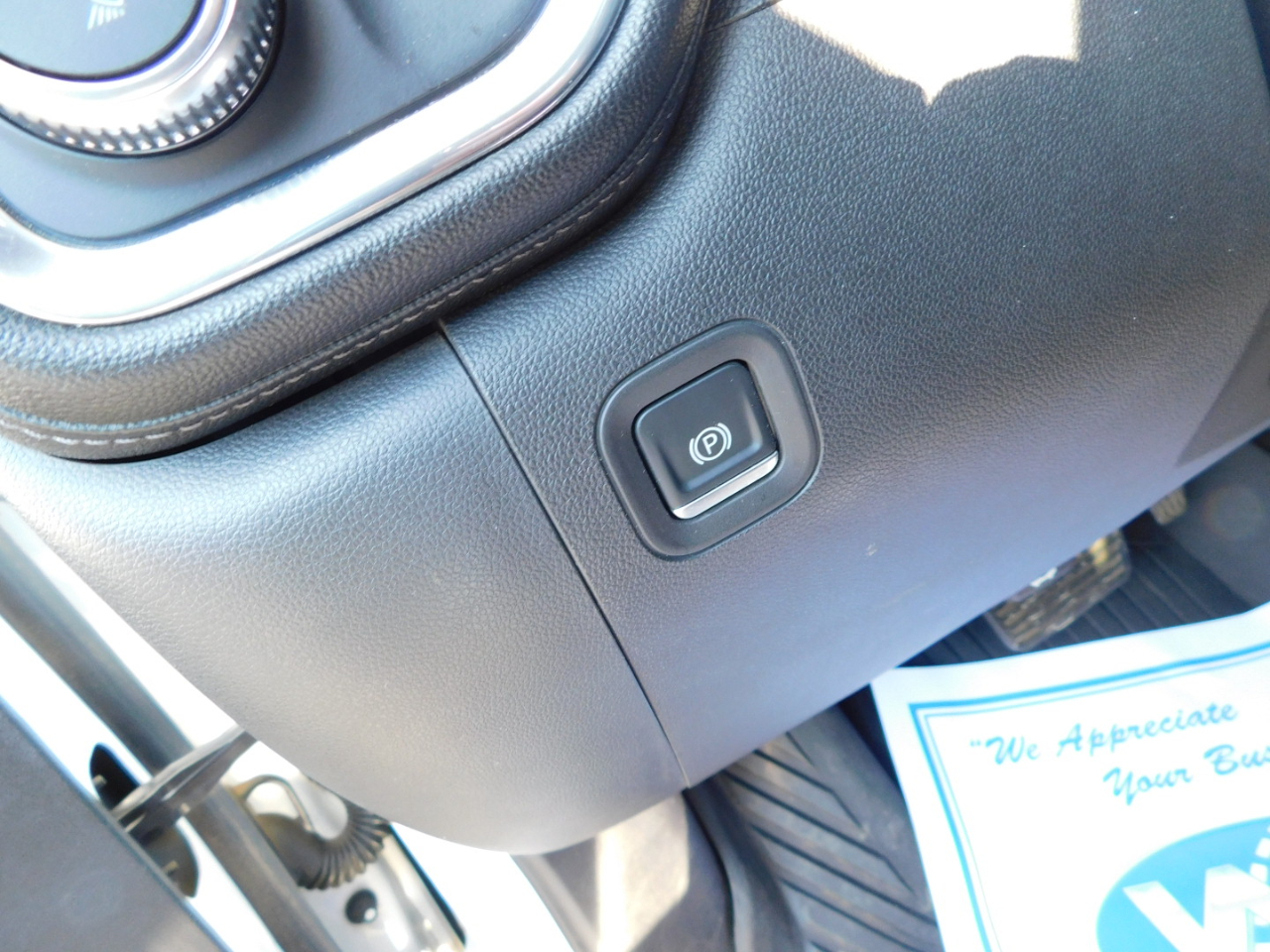 GMC Sierra 1500 4WD Crew Cab 147" SLT 2020 GMC Sierra 1500 4WD Crew Cab 147" SLT 2020