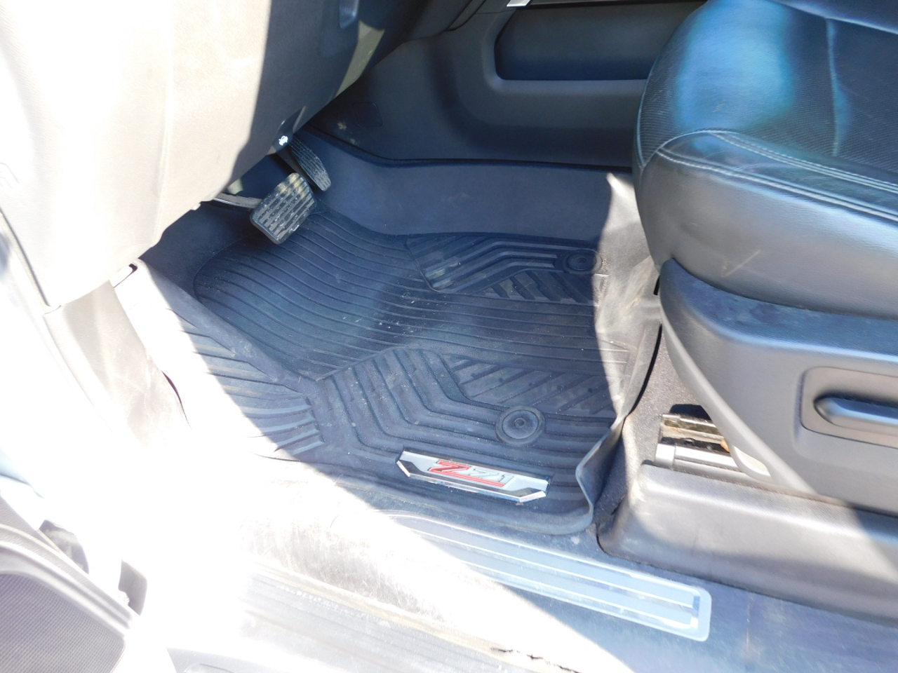 GMC Sierra 1500 4WD Crew Cab 147" SLT 2020 GMC Sierra 1500 4WD Crew Cab 147" SLT 2020