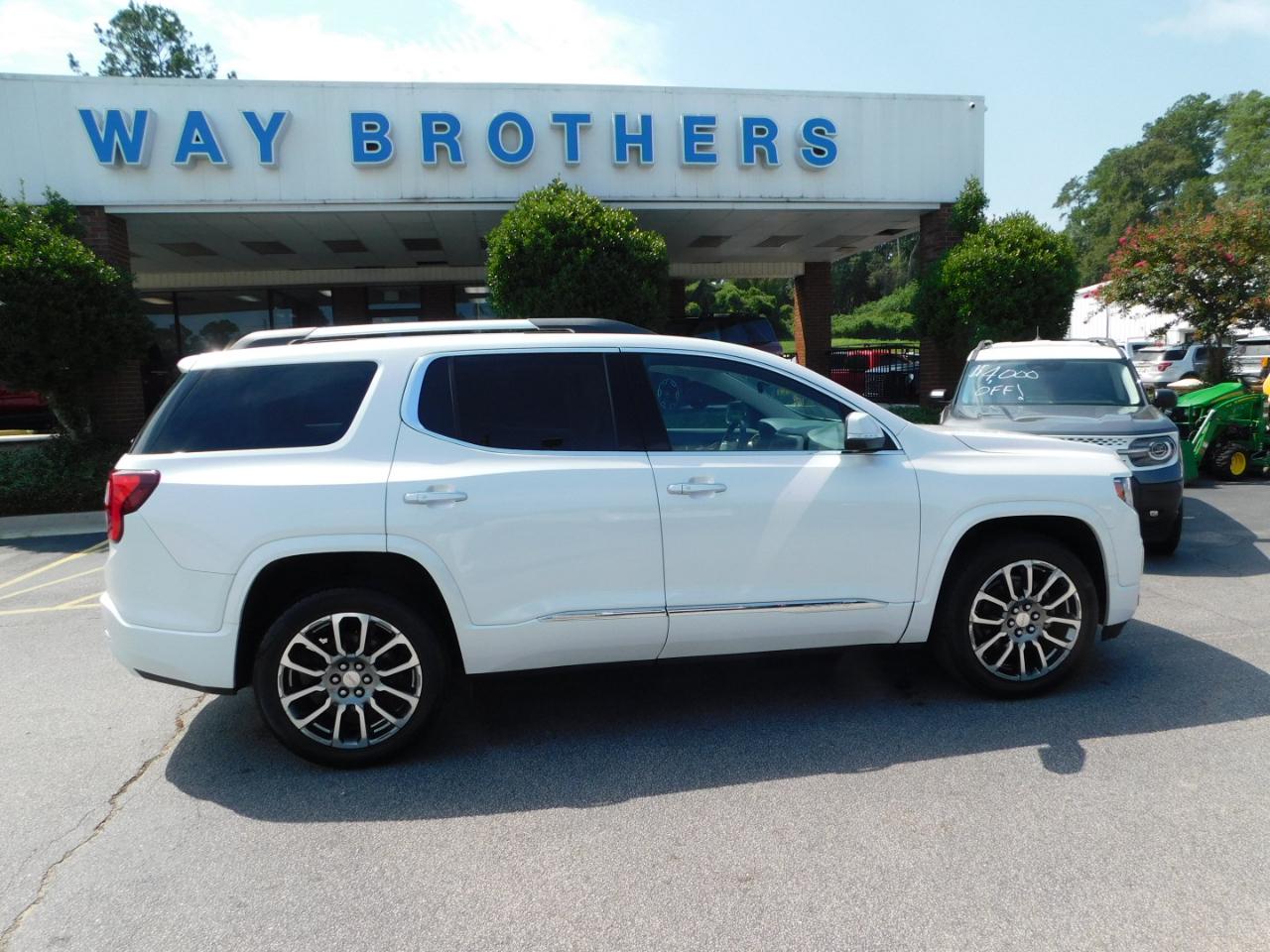 GMC Acadia FWD 4dr Denali 2020