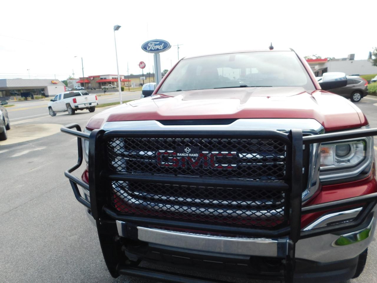 GMC Sierra 1500 4WD Crew Cab 143.5" SLT 2018