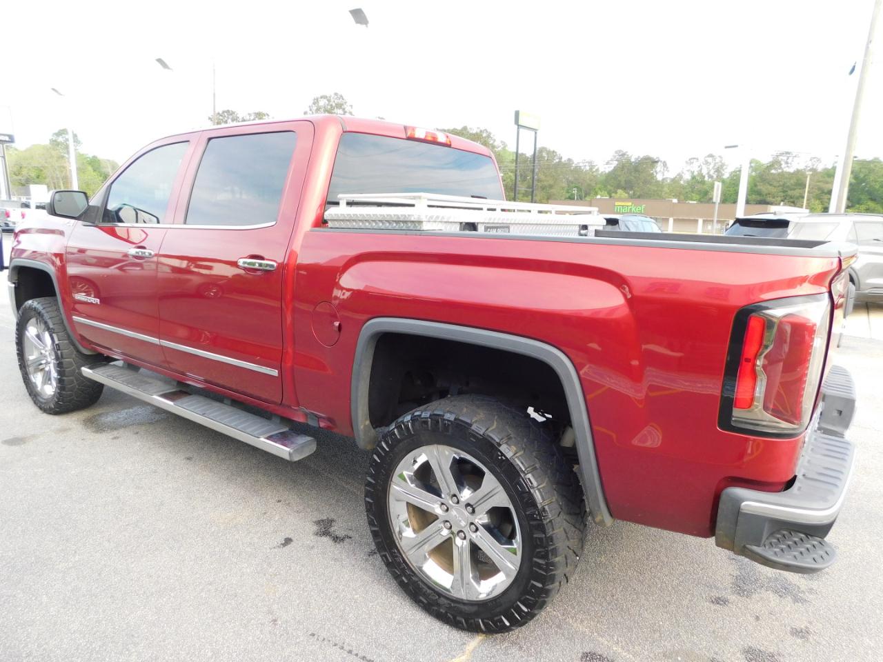 GMC Sierra 1500 4WD Crew Cab 143.5" SLT 2018