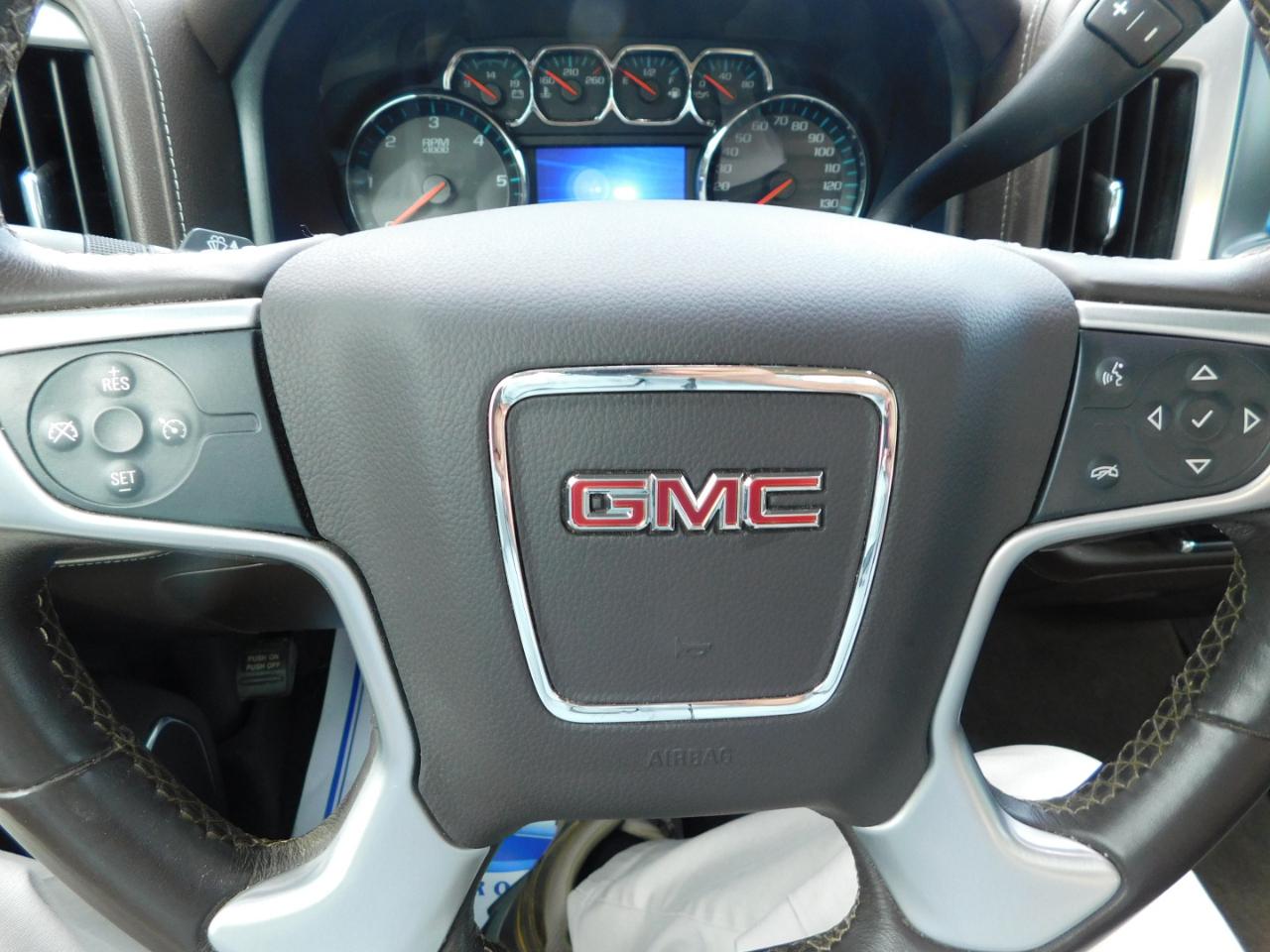 GMC Sierra 1500 4WD Crew Cab 143.5" SLT 2018