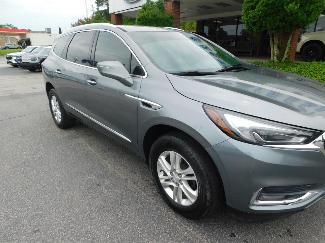 Buick Enclave FWD 4dr Essence 2020