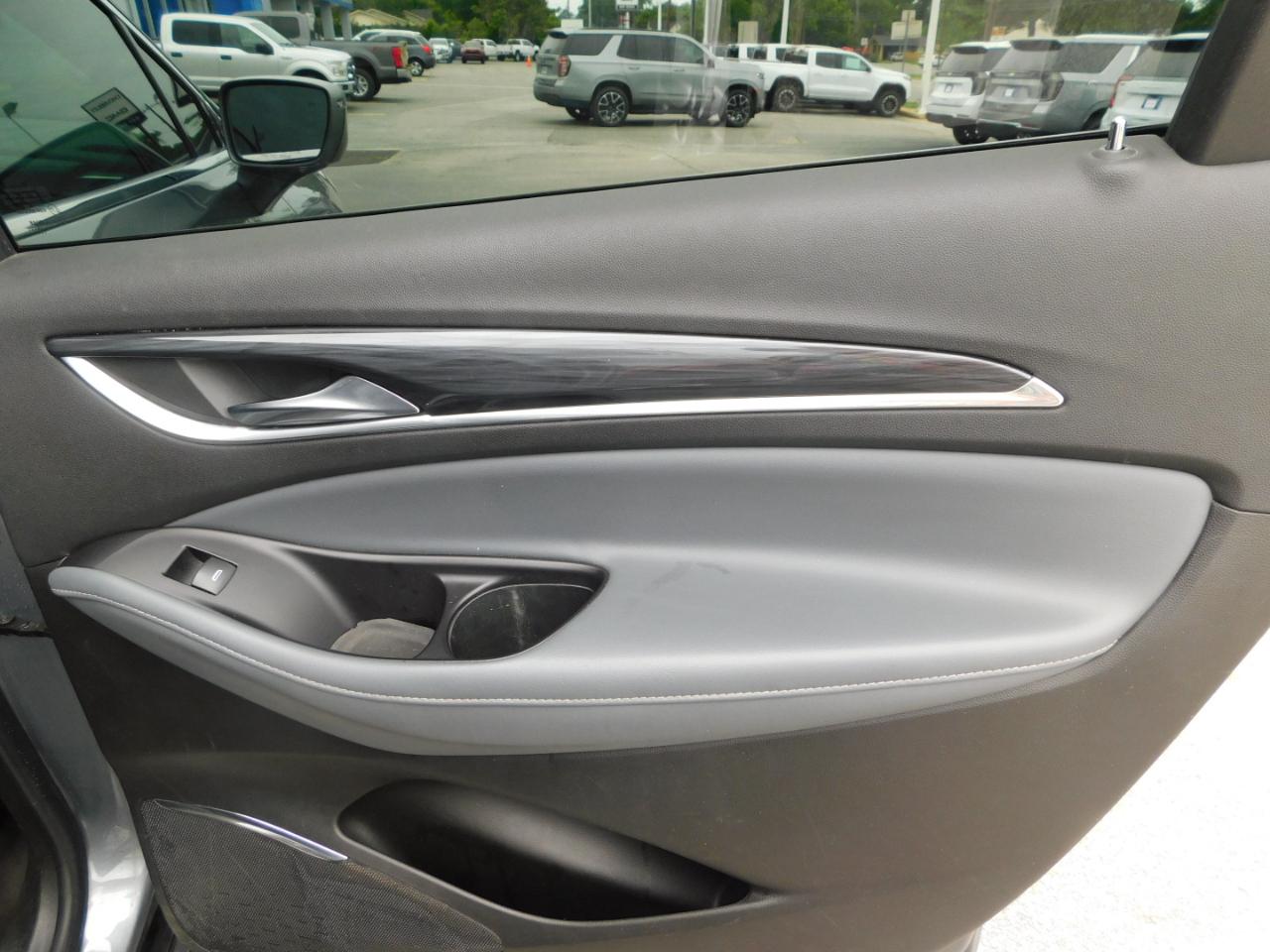 Buick Enclave FWD 4dr Essence 2020