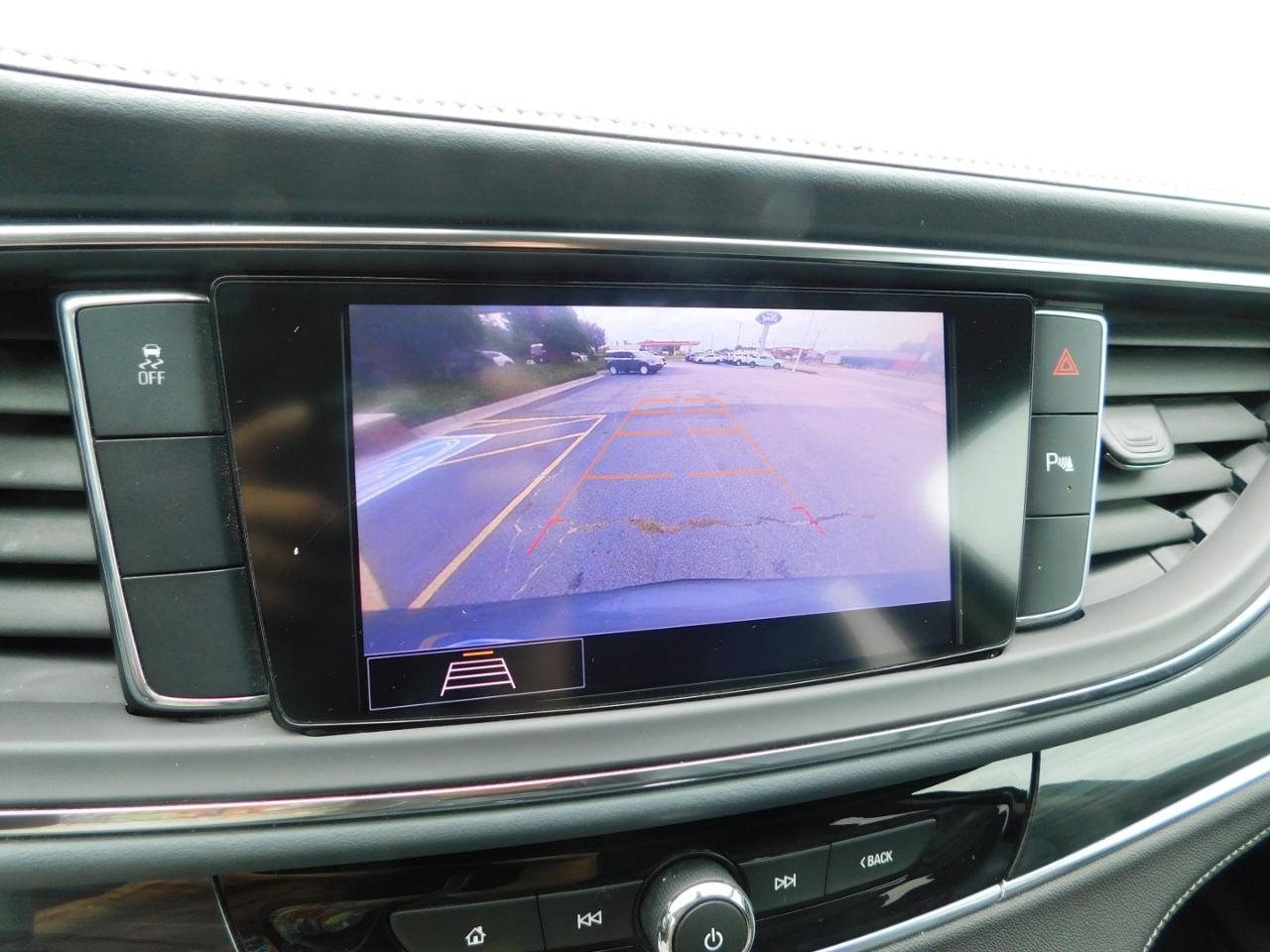 Buick Enclave FWD 4dr Essence 2020
