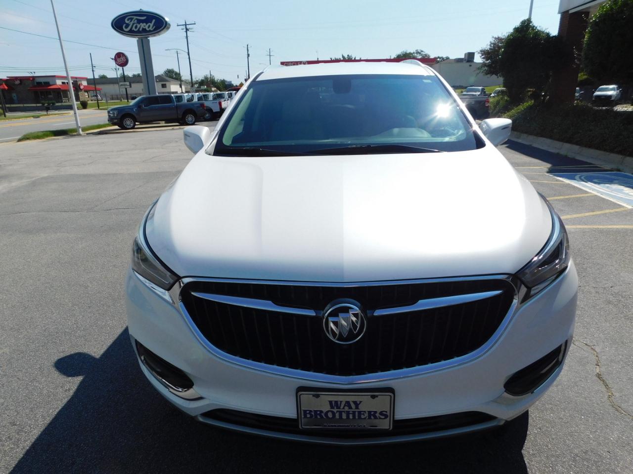 Buick Enclave FWD 4dr Essence 2020