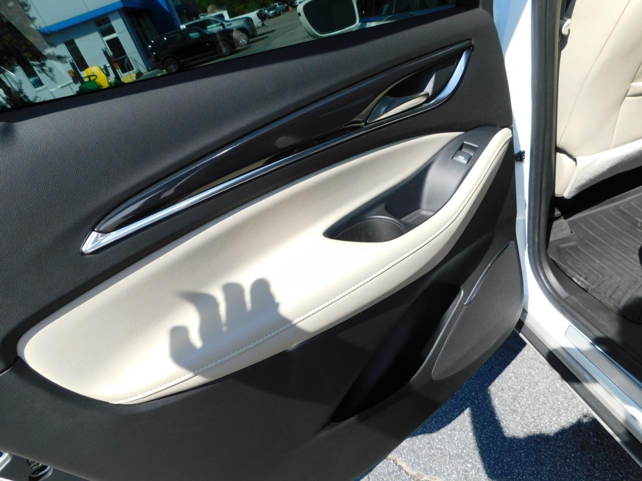 Buick Enclave FWD 4dr Essence 2020