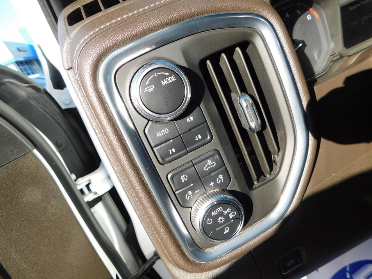 GMC Sierra 1500 4WD Crew Cab 147" SLT 2021