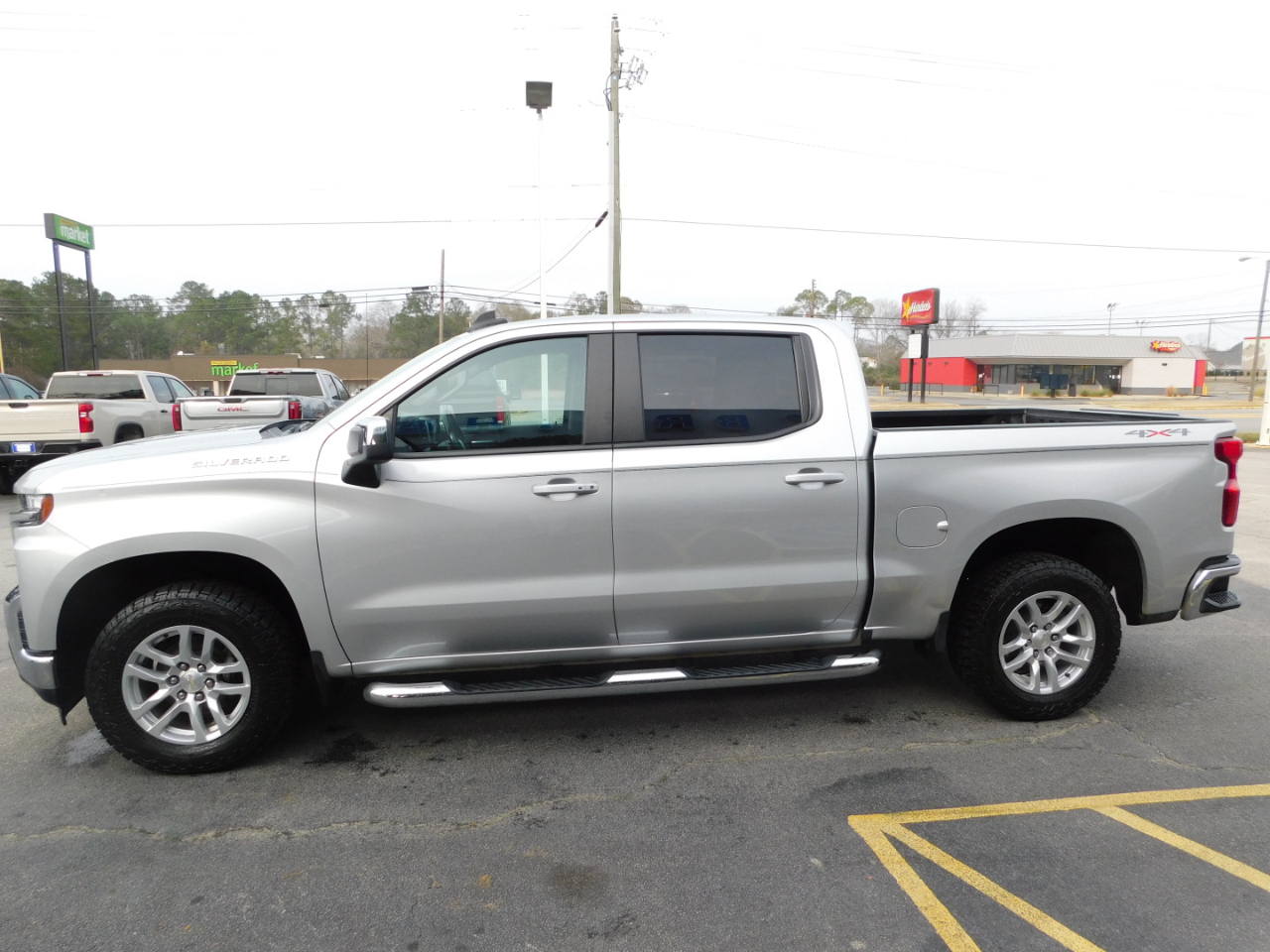 Chevrolet Silverado 1500 4WD Crew Cab 147" LT 2021