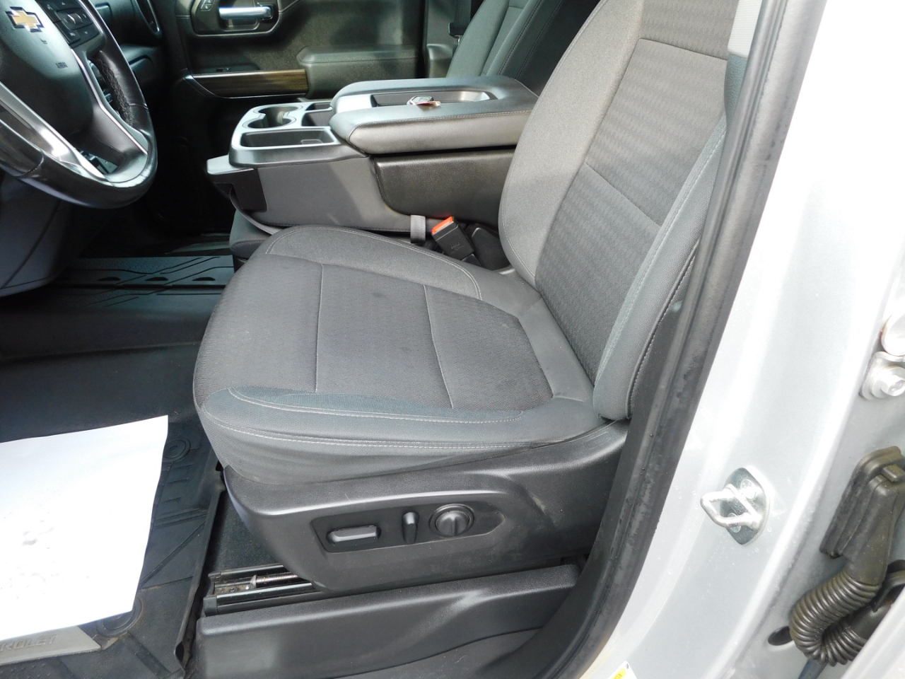 Chevrolet Silverado 1500 4WD Crew Cab 147" LT 2021