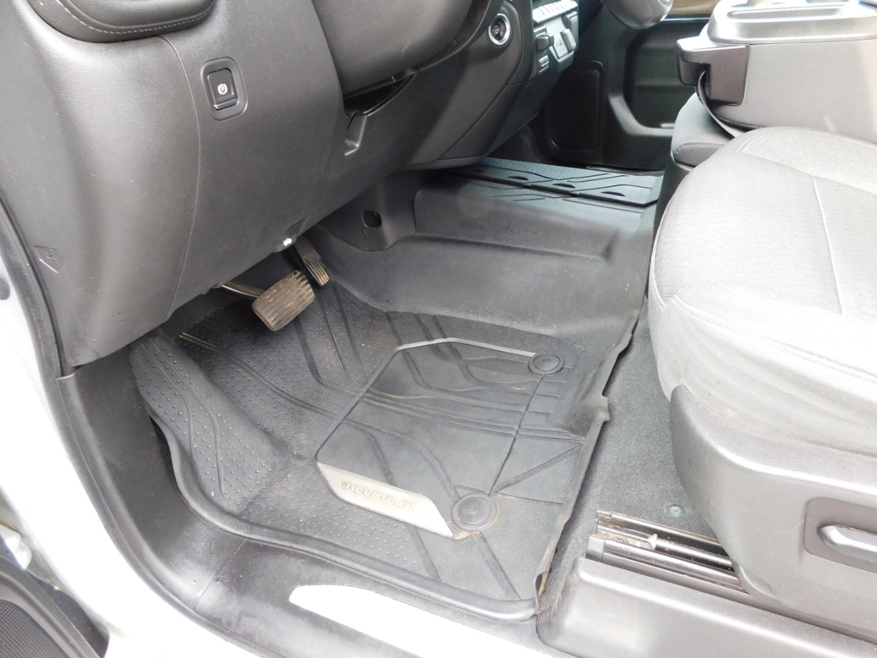 Chevrolet Silverado 1500 4WD Crew Cab 147" LT 2021