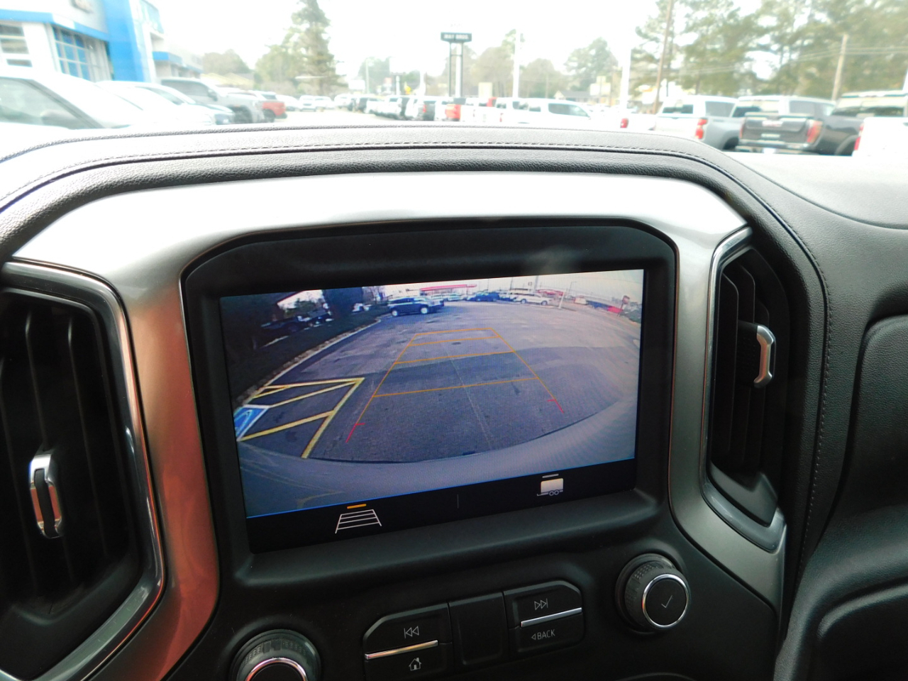 Chevrolet Silverado 1500 4WD Crew Cab 147" LT 2021