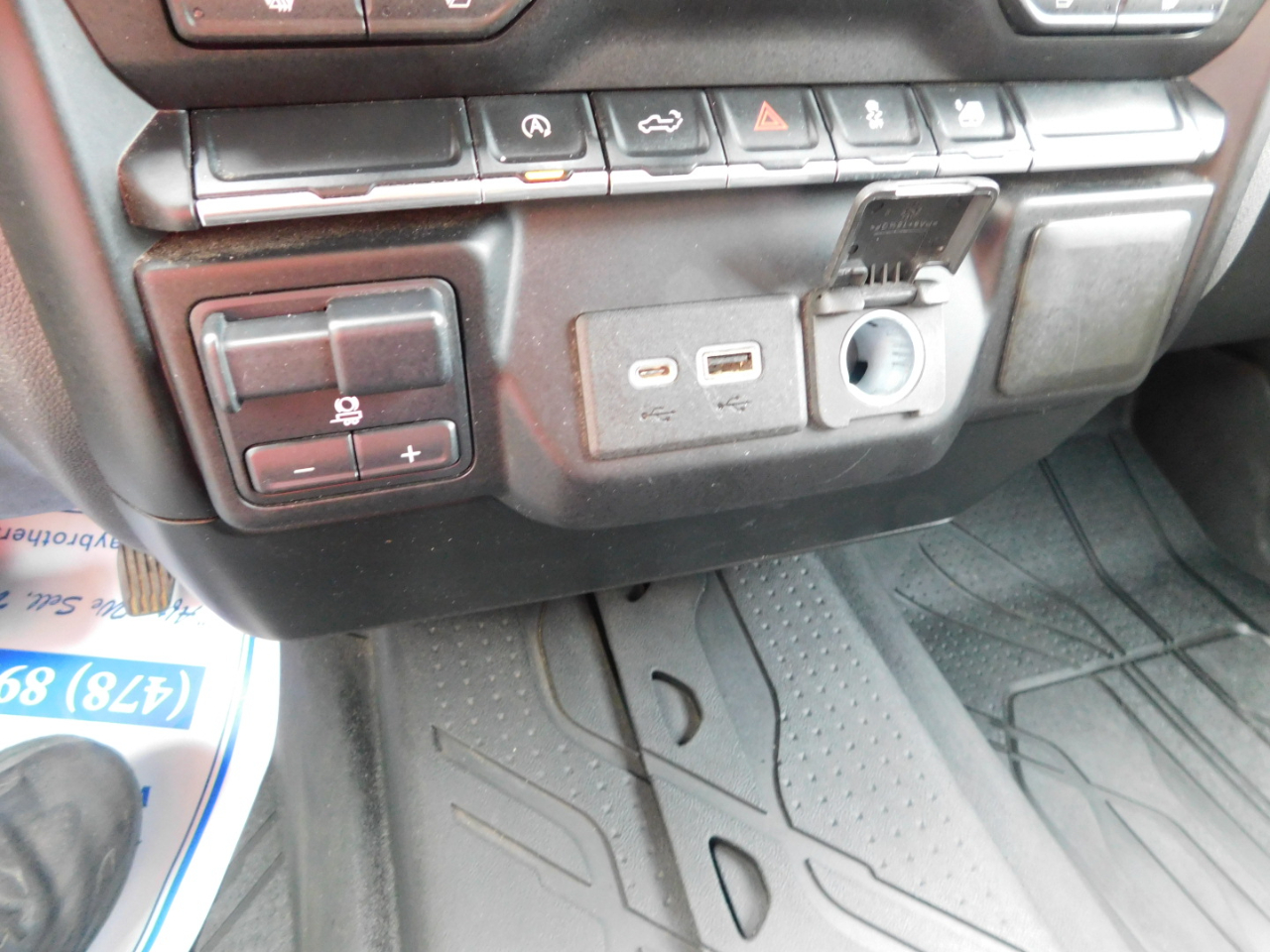 Chevrolet Silverado 1500 4WD Crew Cab 147" LT 2021