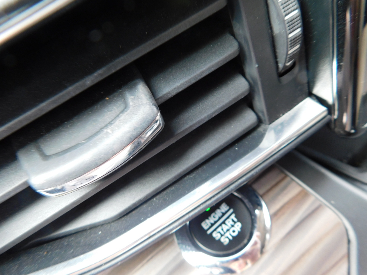 Ford Explorer Limited FWD 2020