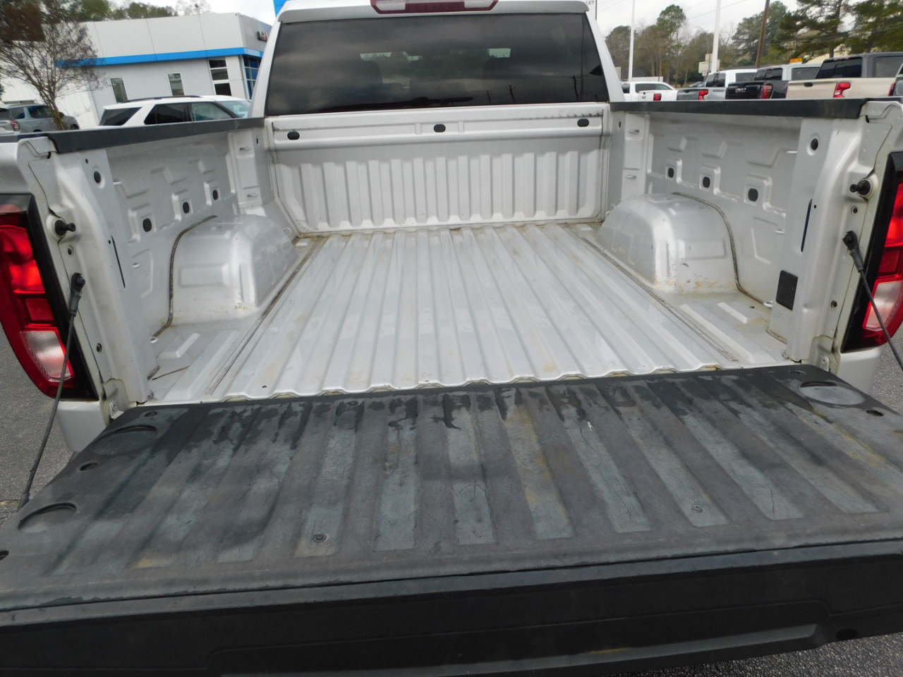 GMC Sierra 1500 4WD Crew Cab 147" SLE 2021