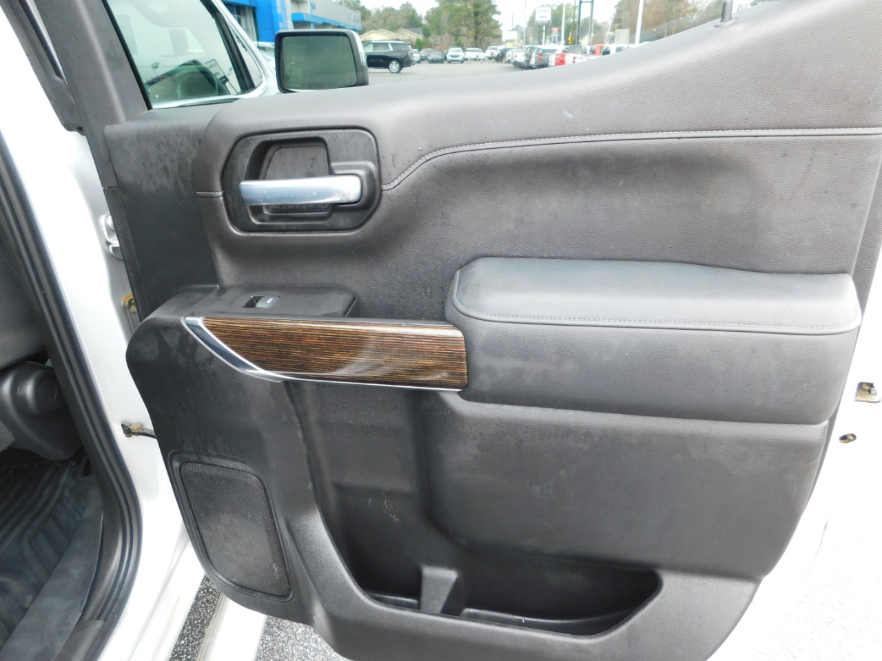 GMC Sierra 1500 4WD Crew Cab 147" SLE 2021