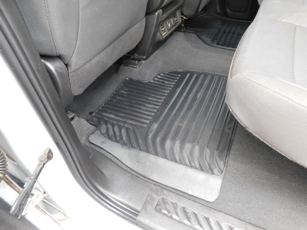 GMC Sierra 1500 4WD Crew Cab 147" SLE 2021