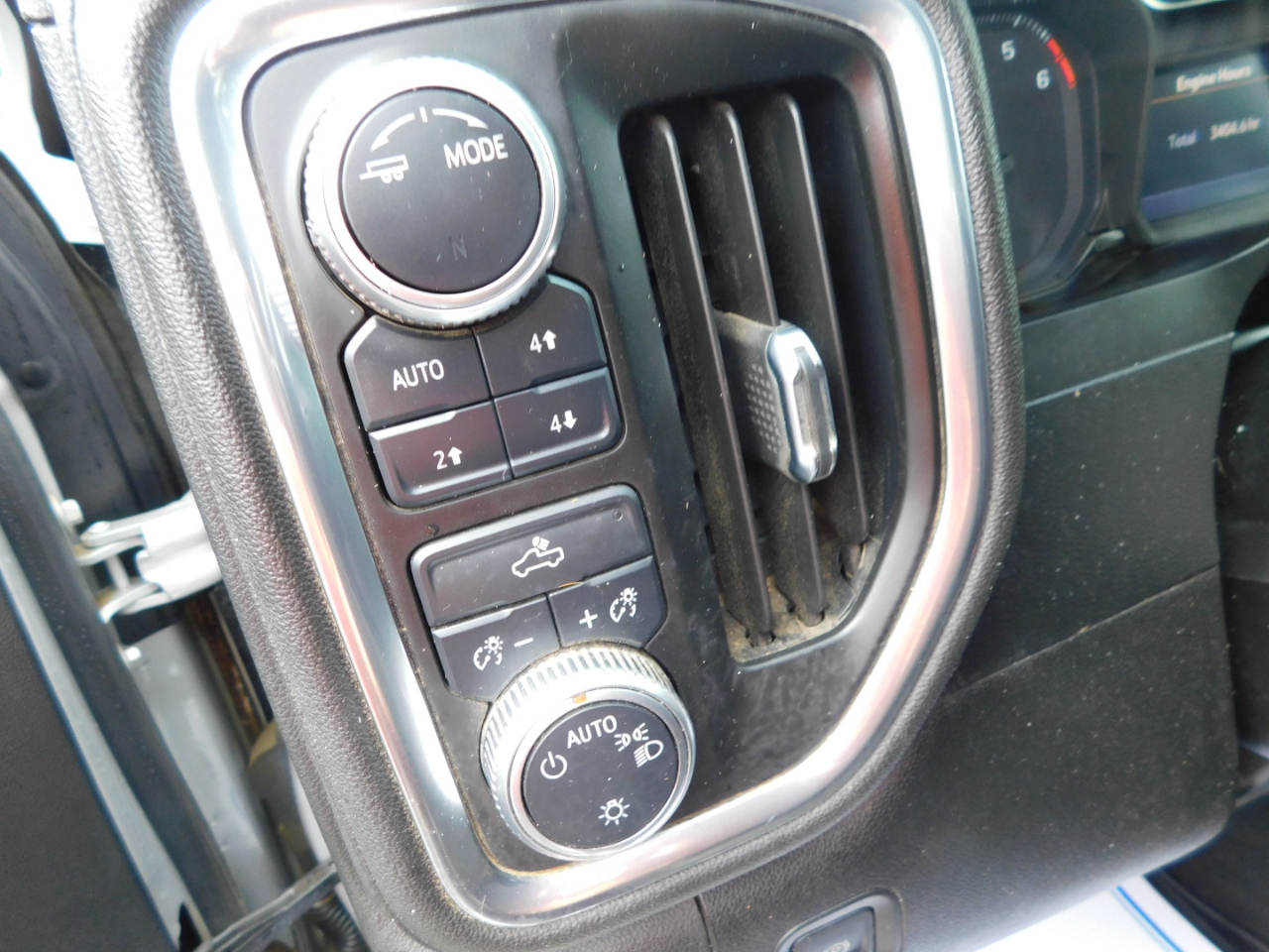 GMC Sierra 1500 4WD Crew Cab 147" SLE 2021