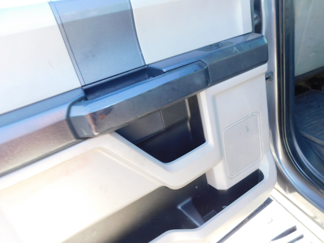 Ford Super Duty F-350 DRW  2022