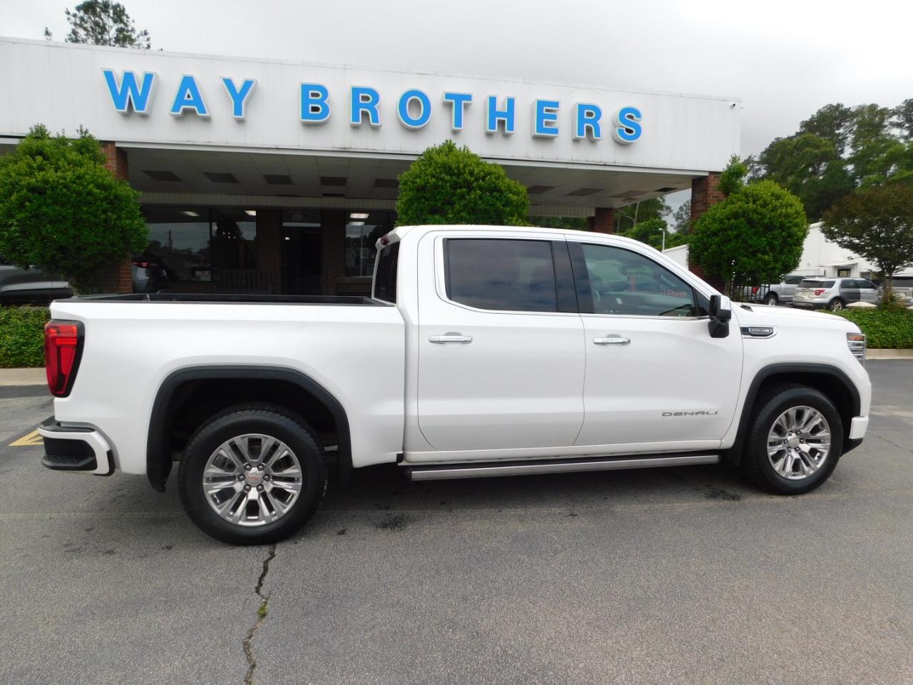GMC Sierra 1500 2WD Crew Cab 147" Denali 2022