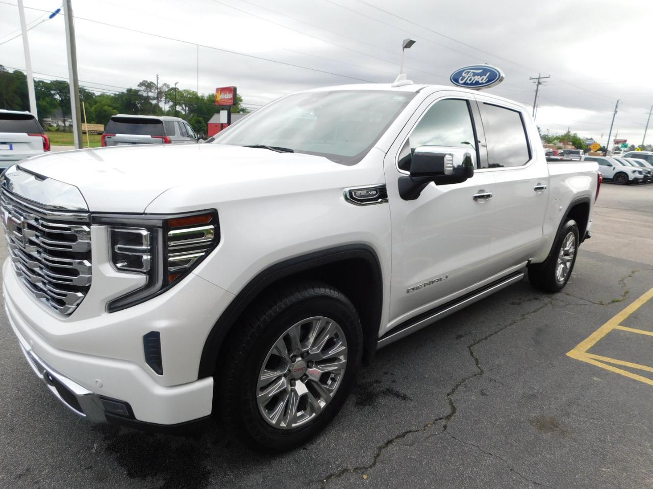 GMC Sierra 1500 2WD Crew Cab 147" Denali 2022