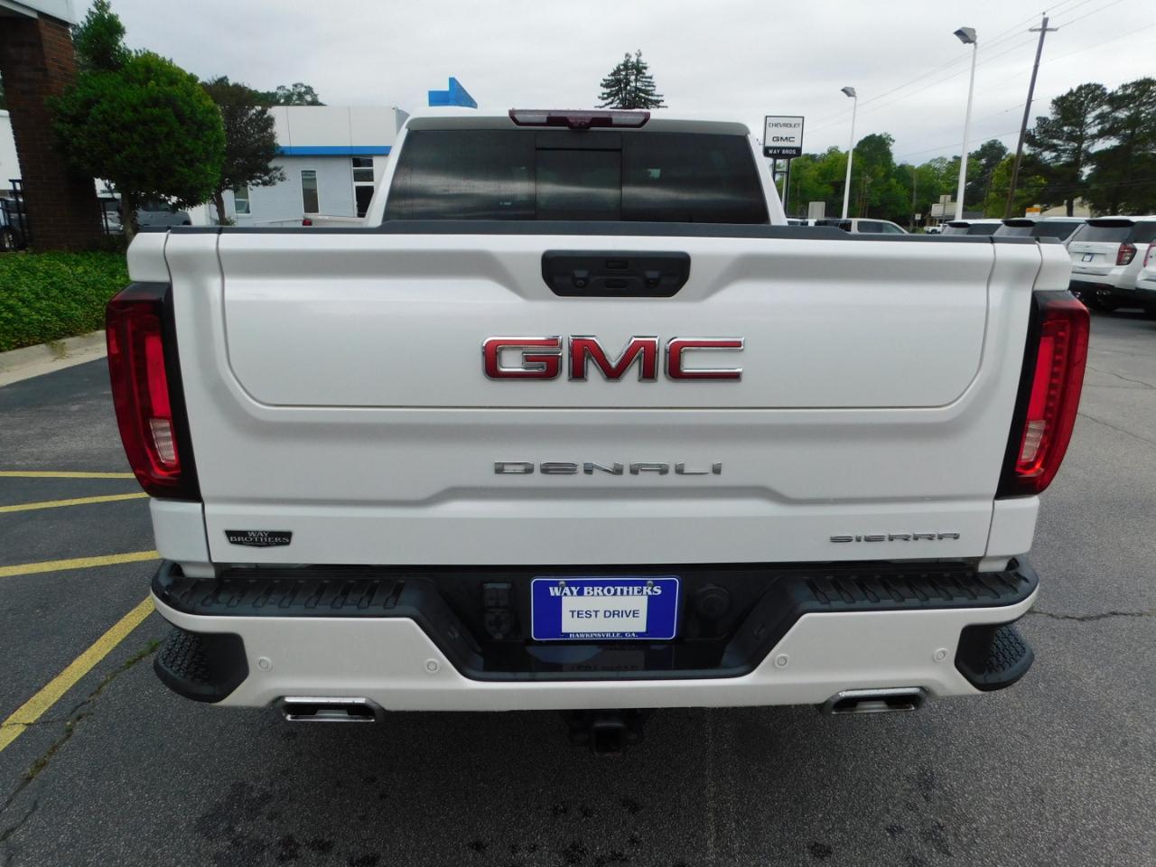 GMC Sierra 1500 2WD Crew Cab 147" Denali 2022