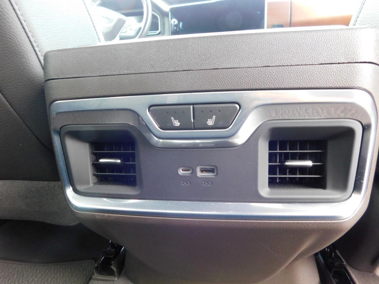 GMC Sierra 1500 2WD Crew Cab 147" Denali 2022