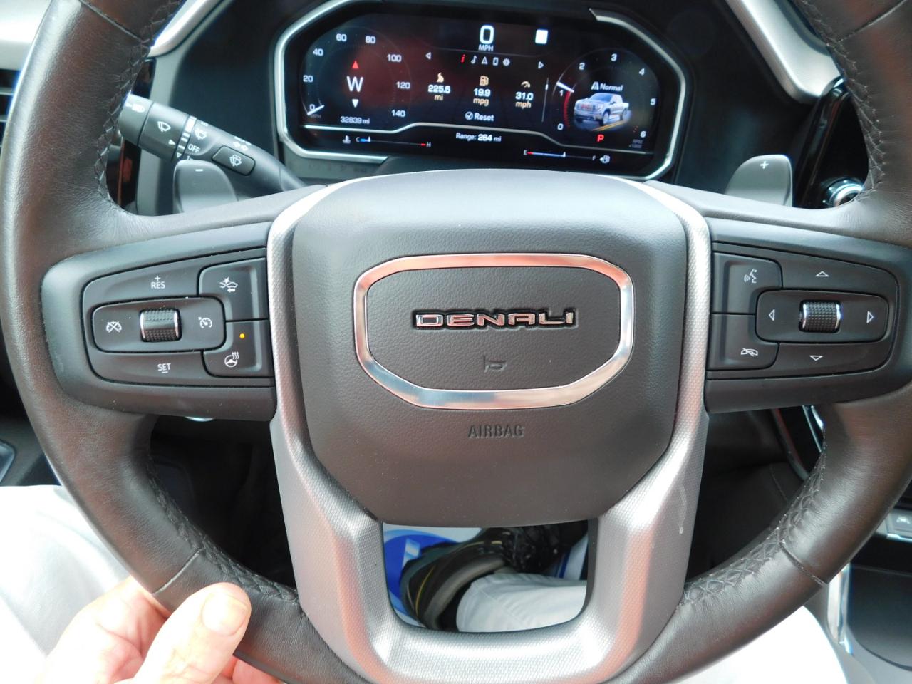 GMC Sierra 1500 2WD Crew Cab 147" Denali 2022