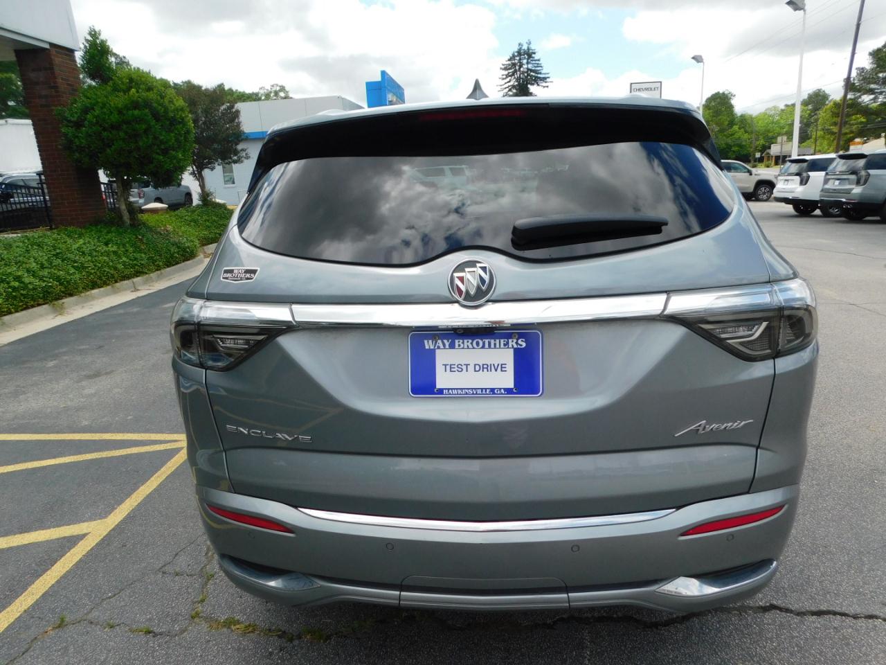 Buick Enclave FWD 4dr Avenir 2023