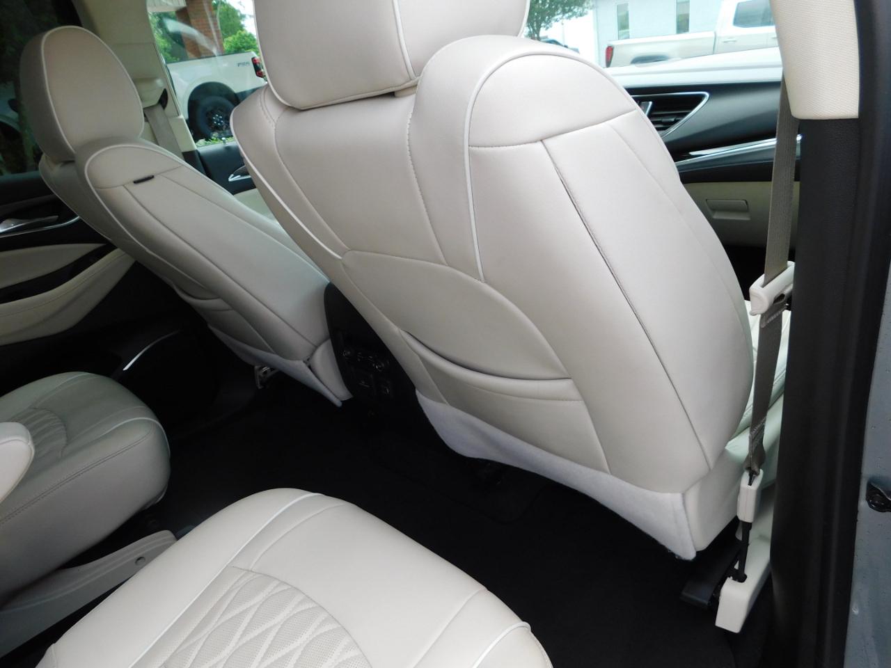 Buick Enclave FWD 4dr Avenir 2023