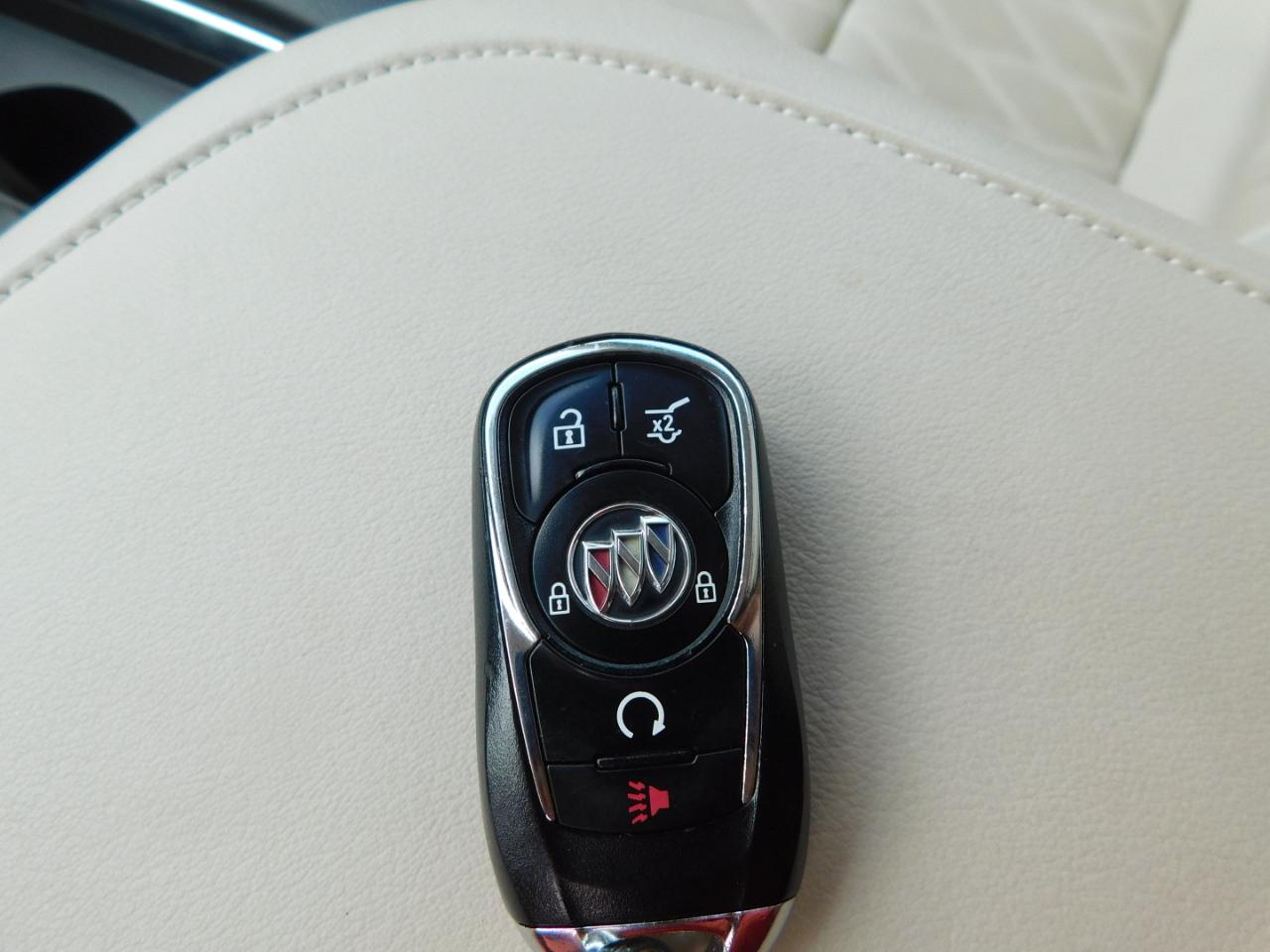 Buick Enclave FWD 4dr Avenir 2023
