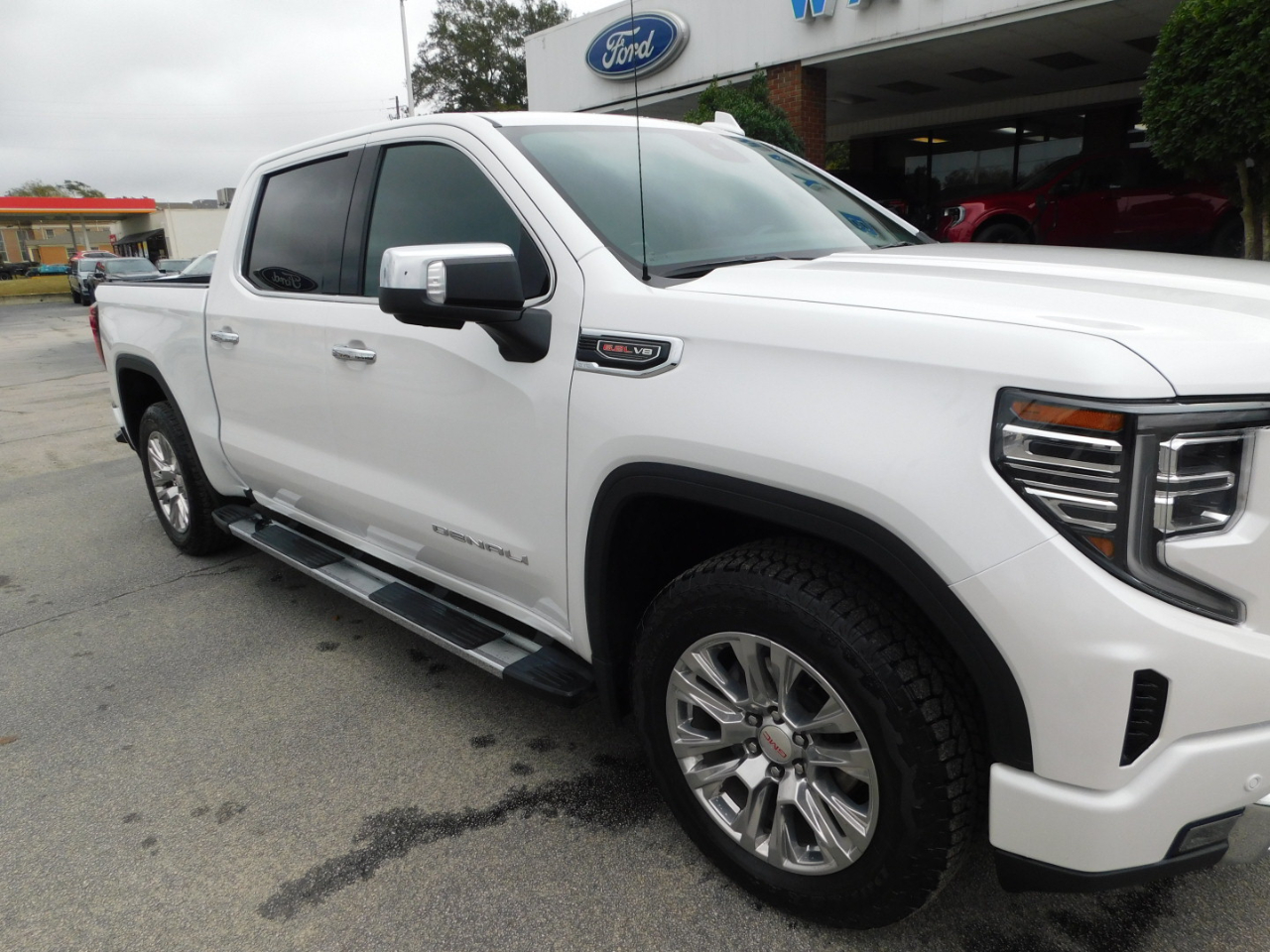 GMC Sierra 1500 4WD Crew Cab 147" Denali 2022 GMC Sierra 1500 4WD Crew Cab 147" Denali 2022